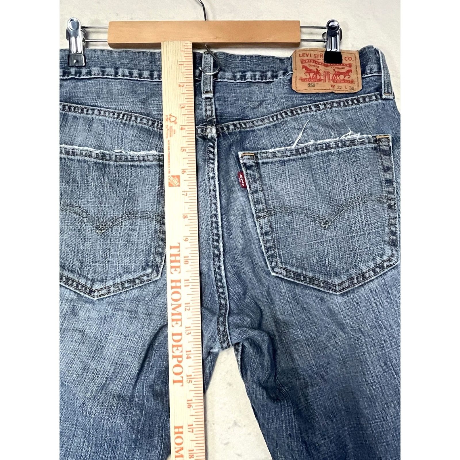 Levi's VINTAGE Levi's 559 Jeans Mens 32 X 30 Washout Relaxed Denim Pants Blue Cotton Denim Straight 30in Inseam Mens Size US 32 / EU 48 - 4 Thumbnail