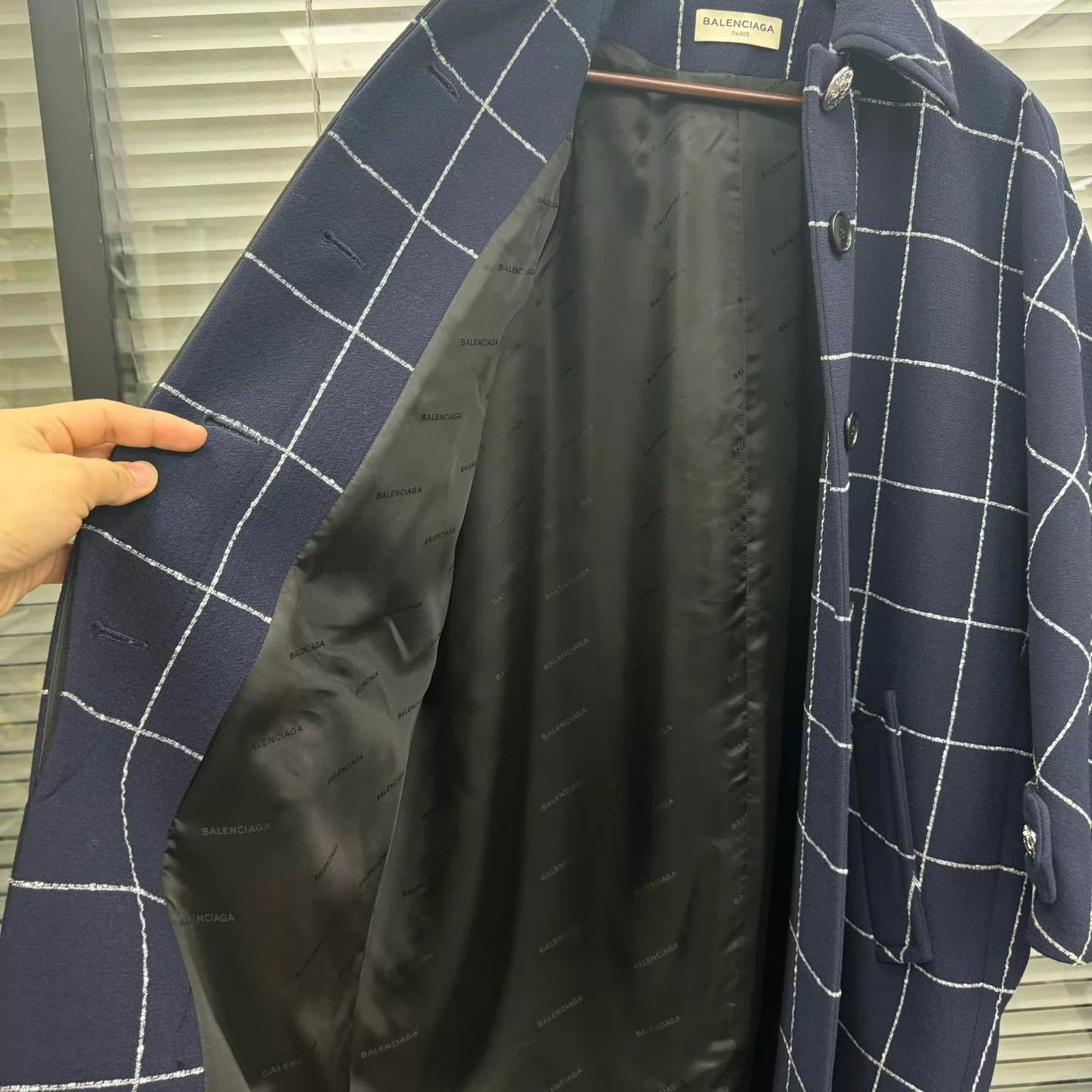 Balenciaga Balenciaga Navy Check Cape Coat Women's 36 99 New Size XS / US 0-2 / IT 36-38 - 4 Thumbnail