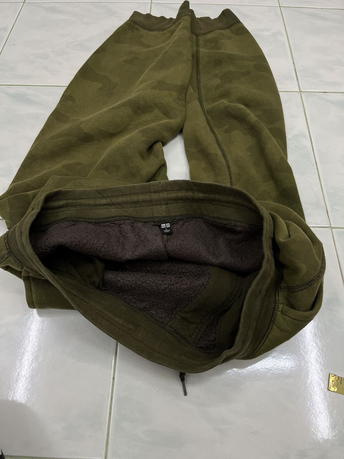 Uniqlo 🔥🔥🔥ARCHIVE UNIQLO CAMOFLAGE SWEATPANTS Size US 34 / EU 50 - 7 Thumbnail