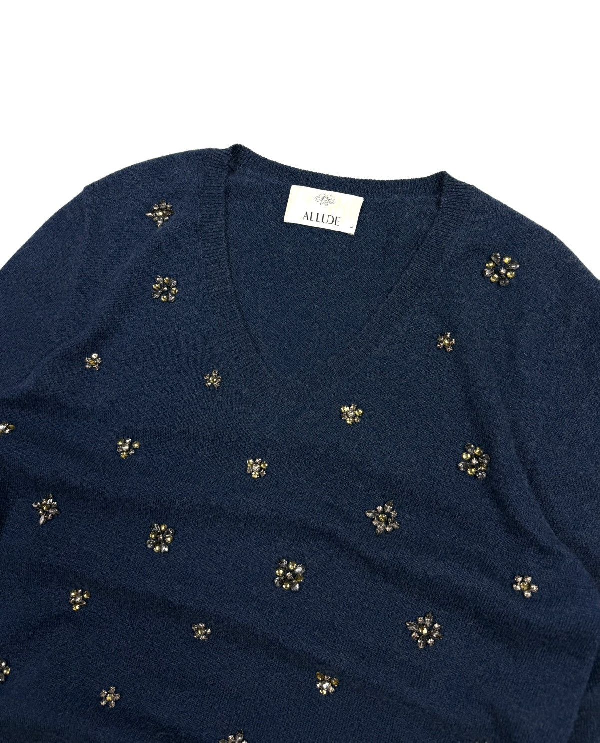Allude Allude Cashmere Wool Crystal Flower V-neck Knit Sweater L Size L / US 10 / IT 46 - 4 Thumbnail