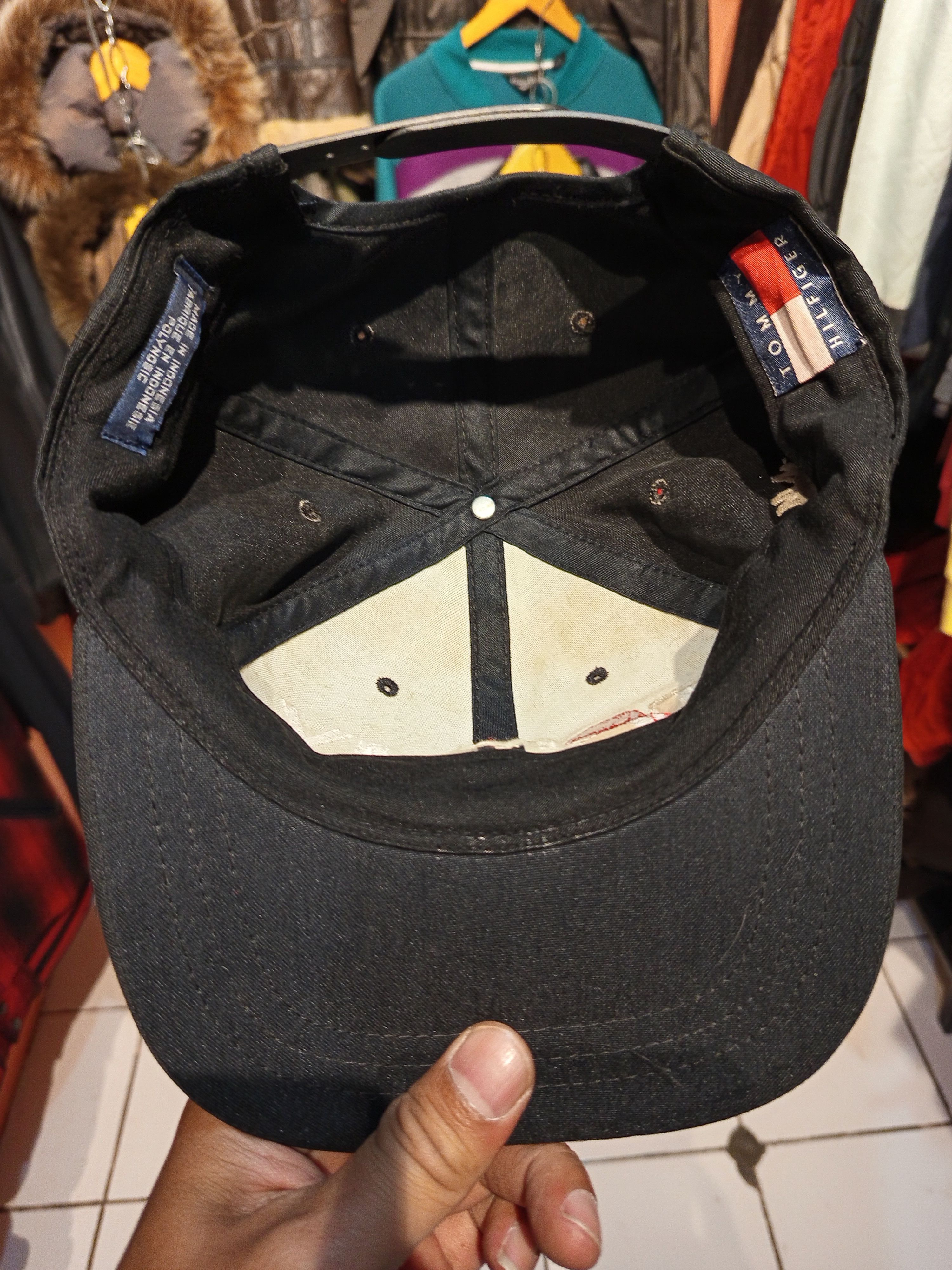 Tommy Hilfiger 1990s Tommy Hilfiger TOMMY Logo Cap Embroidered Strapback Size ONE SIZE - 4 Thumbnail