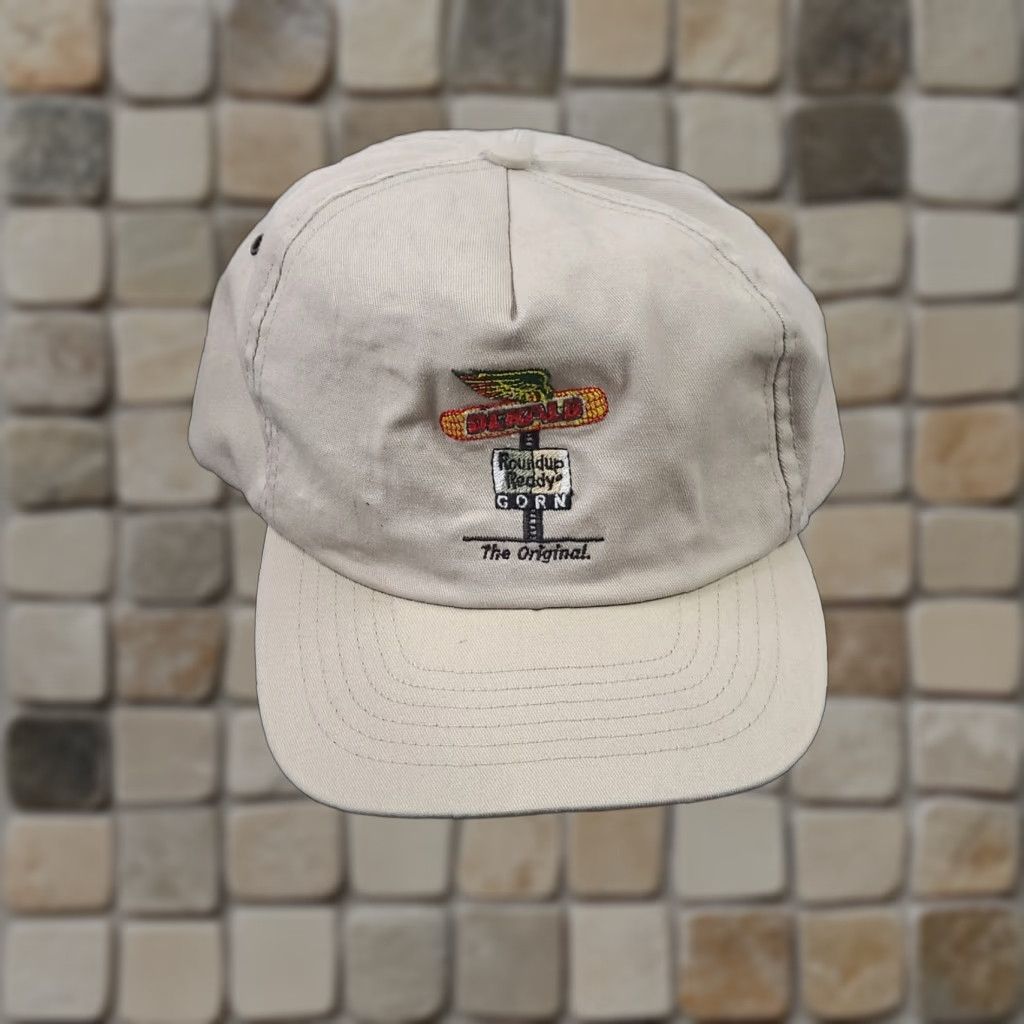 Vintage VINTAGE Swingster USA Dekalb Seed Trucker Hat Farmers Roundup Ready Corn Cap Men Adjustable Beige Cotton 90s USA Work Patch Hat Mens Size ONE SIZE - 1 Thumbnail