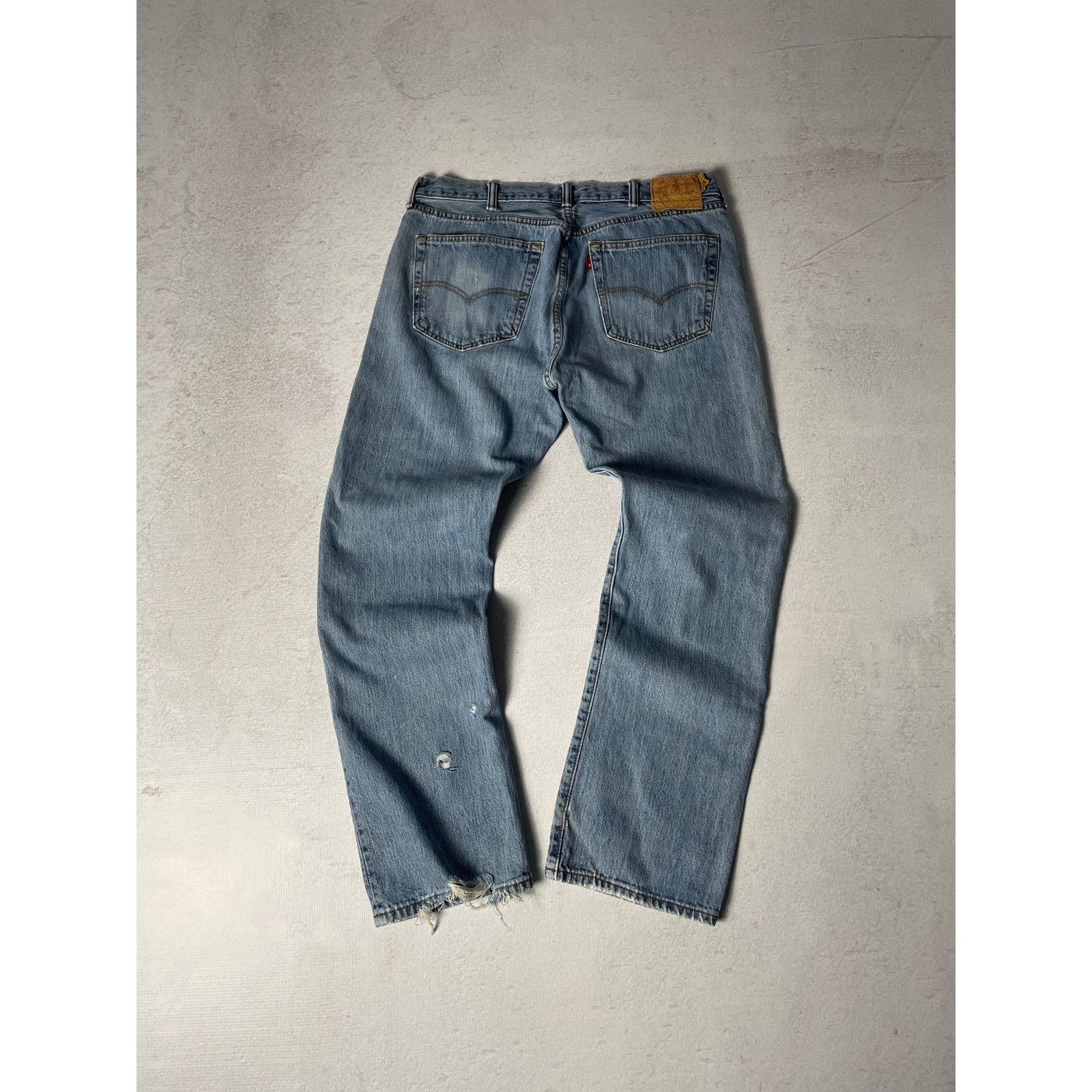 Levi's Vintage Levis Blue Perowned Denim Jeans - Men's 38Wx32L Size 38" / US 16 / IT 52 - 2 Thumbnail