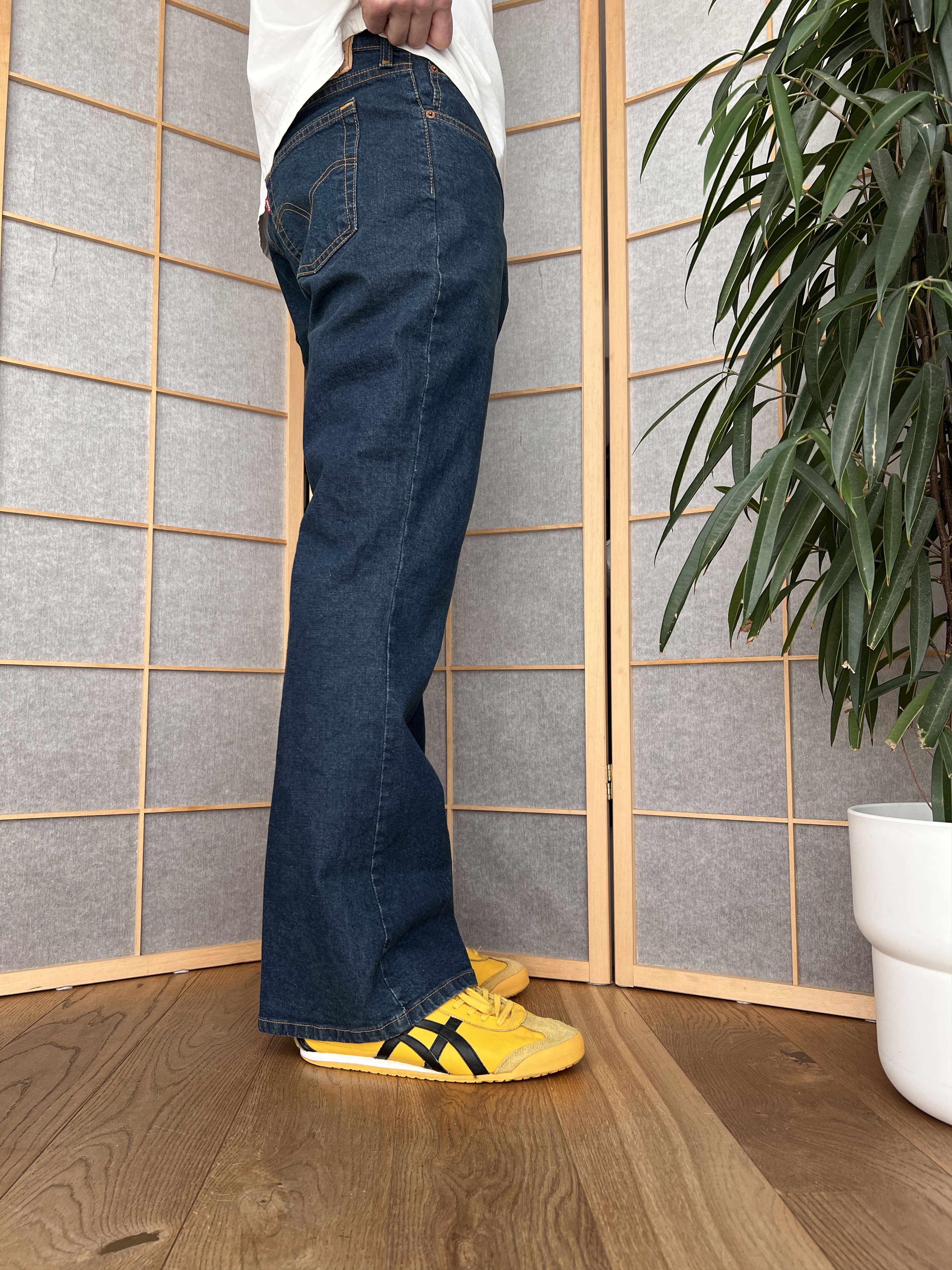Levi's Vintage Clothing RARE Levis Flared Boot Cut Denim vintage 00s Retro Jeans y2k Size US 34 / EU 50 - 7 Thumbnail