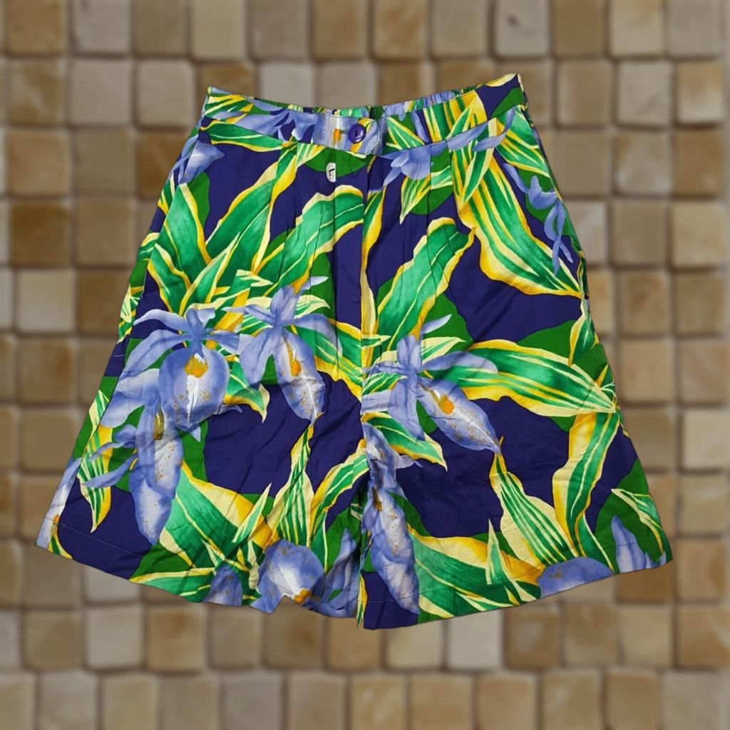Vintage VINTAGE Infinity Chic Orchid Flower Women's Paper Bag USA Stretch High Waist Outdoor Shorts Size 28" / US 6 / IT 42 - 1 Thumbnail