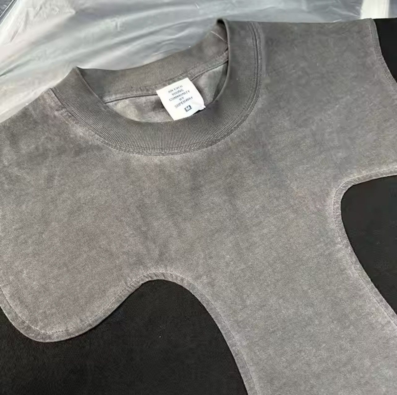 Japanese Brand Grey Patchwork T Shirt Size US L / EU 52-54 / 3 - 4 Thumbnail
