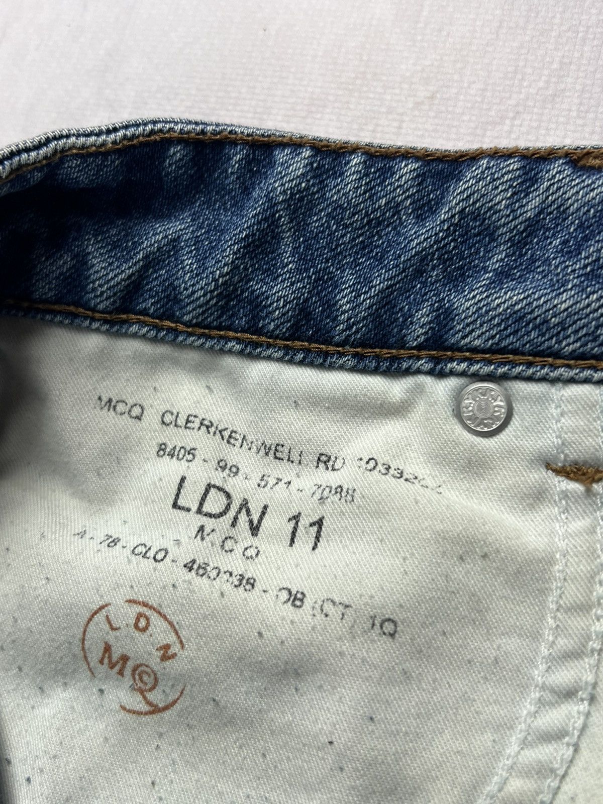 Alexander McQueen × Japanese Brand × Vintage Japanese Avant Garde Alexander McQueen Denim Classic Y2k Size US 26 / EU 42 - 8 Thumbnail