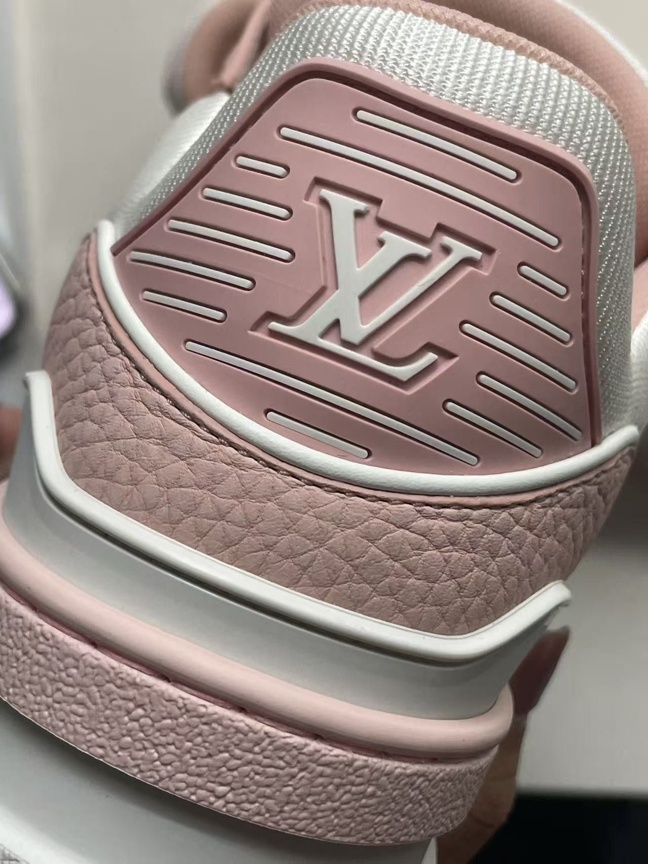 Louis Vuitton Louis Vuitton Pink & White Trainer Sneakers Size US 4 / IT 34 - 15 Thumbnail