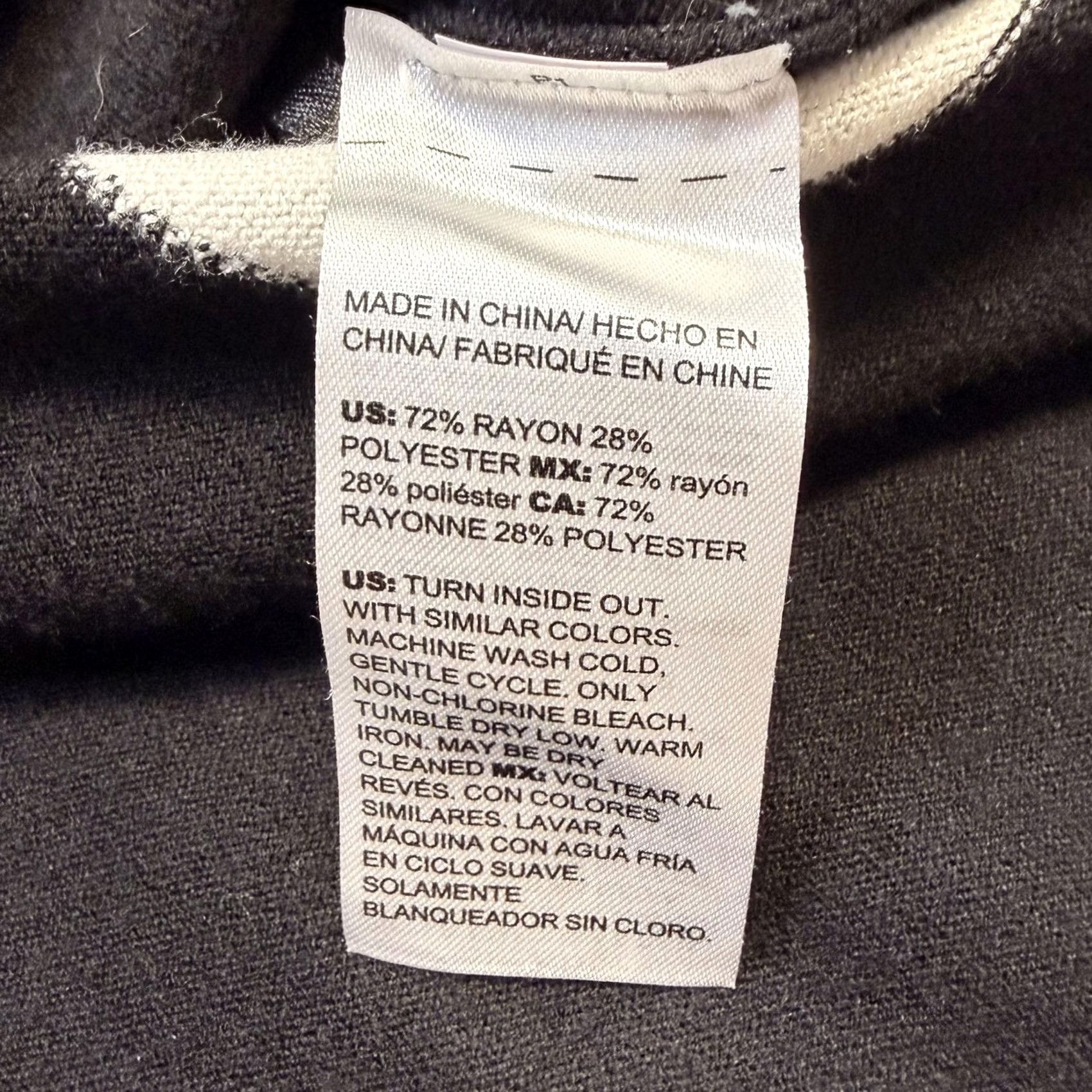 Vintage Chicos Sweater Women Long Sleeve Knit Pullover Boat Neck Polka Dot Black White 0 US 8 Mens Womens Girls? Size S / US 4 / IT 40 - 8 Thumbnail