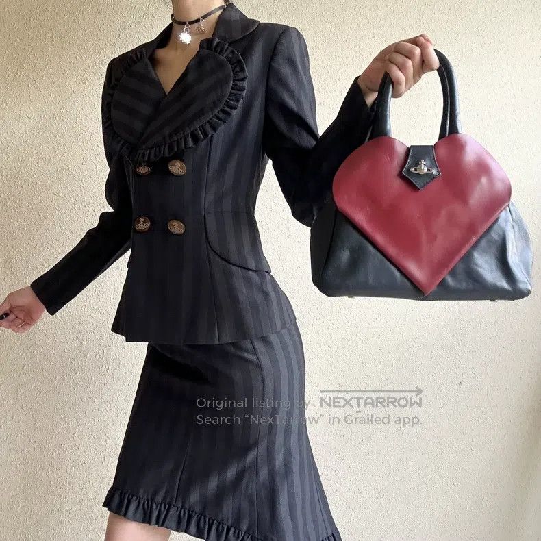 Vivienne Westwood Vivienne Westwood size os Heart bowling bag handbag crossbo Size ONE SIZE - 1 Thumbnail
