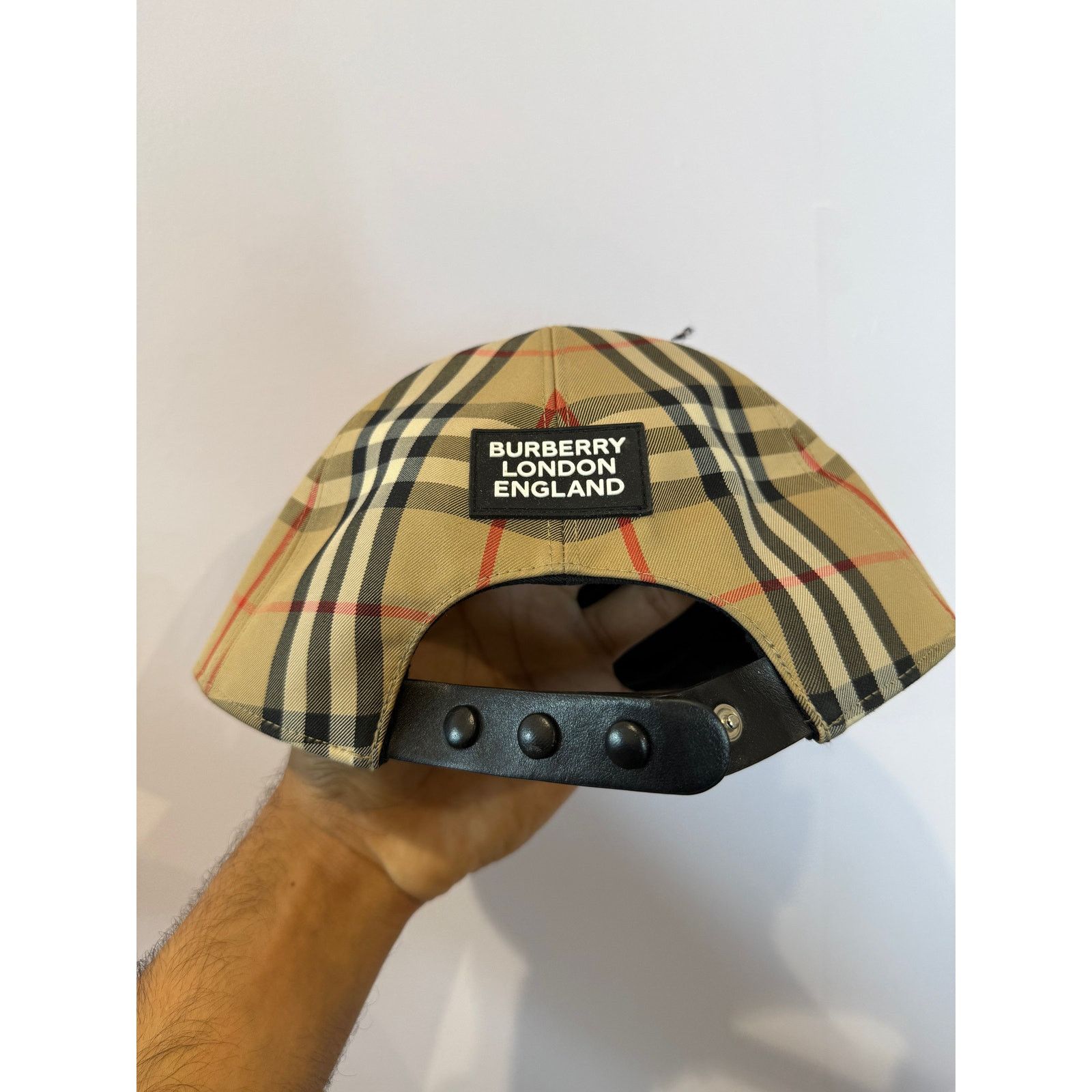 Burberry Burberry Monogram Cap Used Medium Size ONE SIZE - 2 Thumbnail