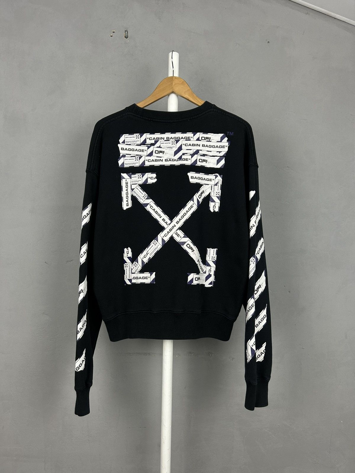OFF-WHITE CABIN BAGGAGE フーディ Pre-loved Off-White Cabin Baggage Hoodie - £150