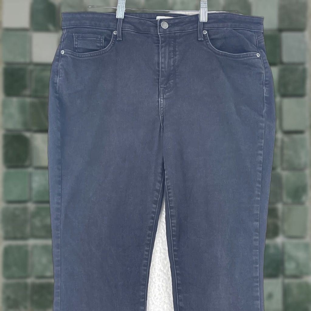 NYDJ NYDJ Jeans Womens Size 12 Black Denim Straight Leg Mid-Rise 5-Pocket Casual Regular 29in Inseam City USA Size 34" / US 12 / IT 48 - 1 Thumbnail