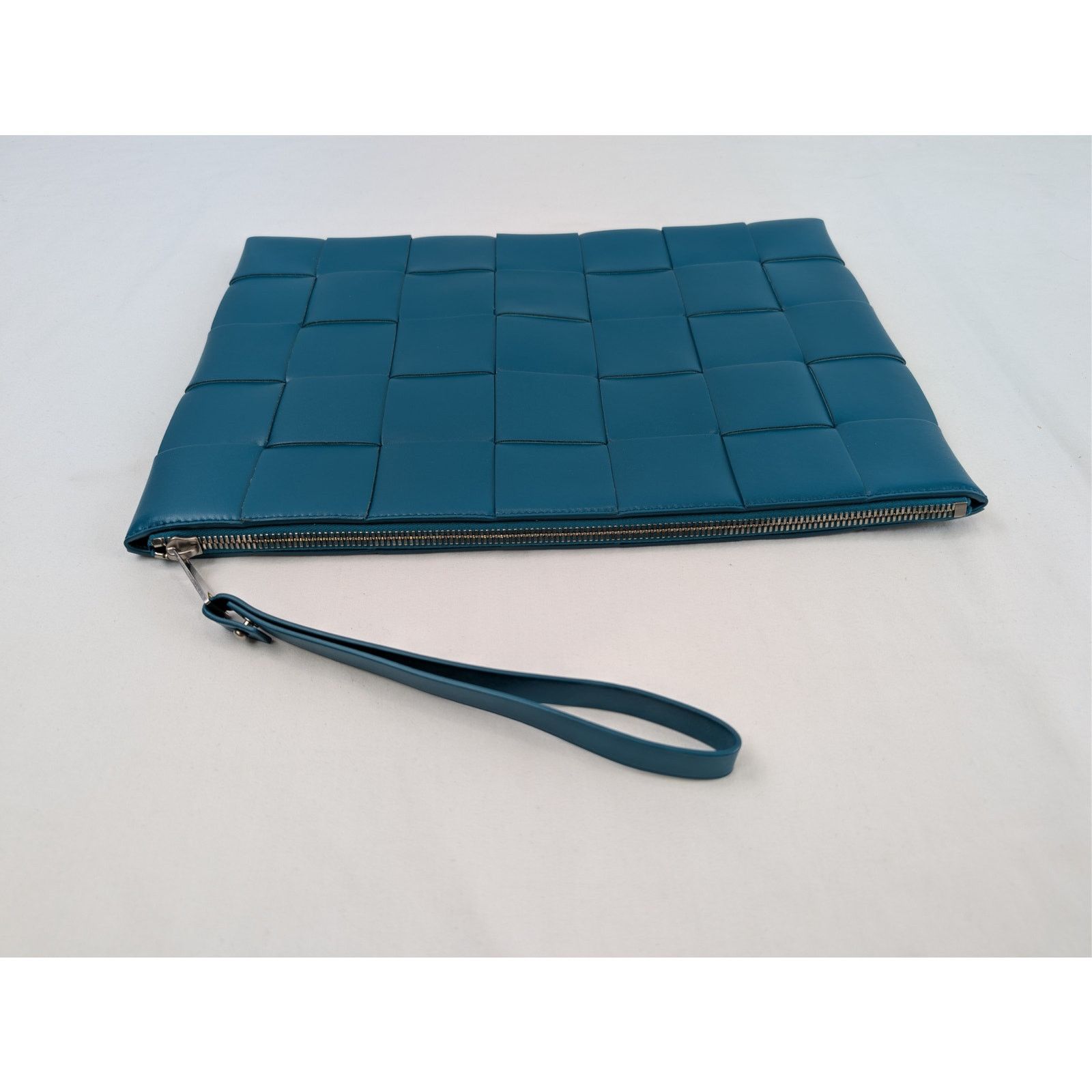 Bottega Veneta o1rshd1 Size: OS / Intrecciato woven leather clutch pouch Size ONE SIZE - 2 Thumbnail