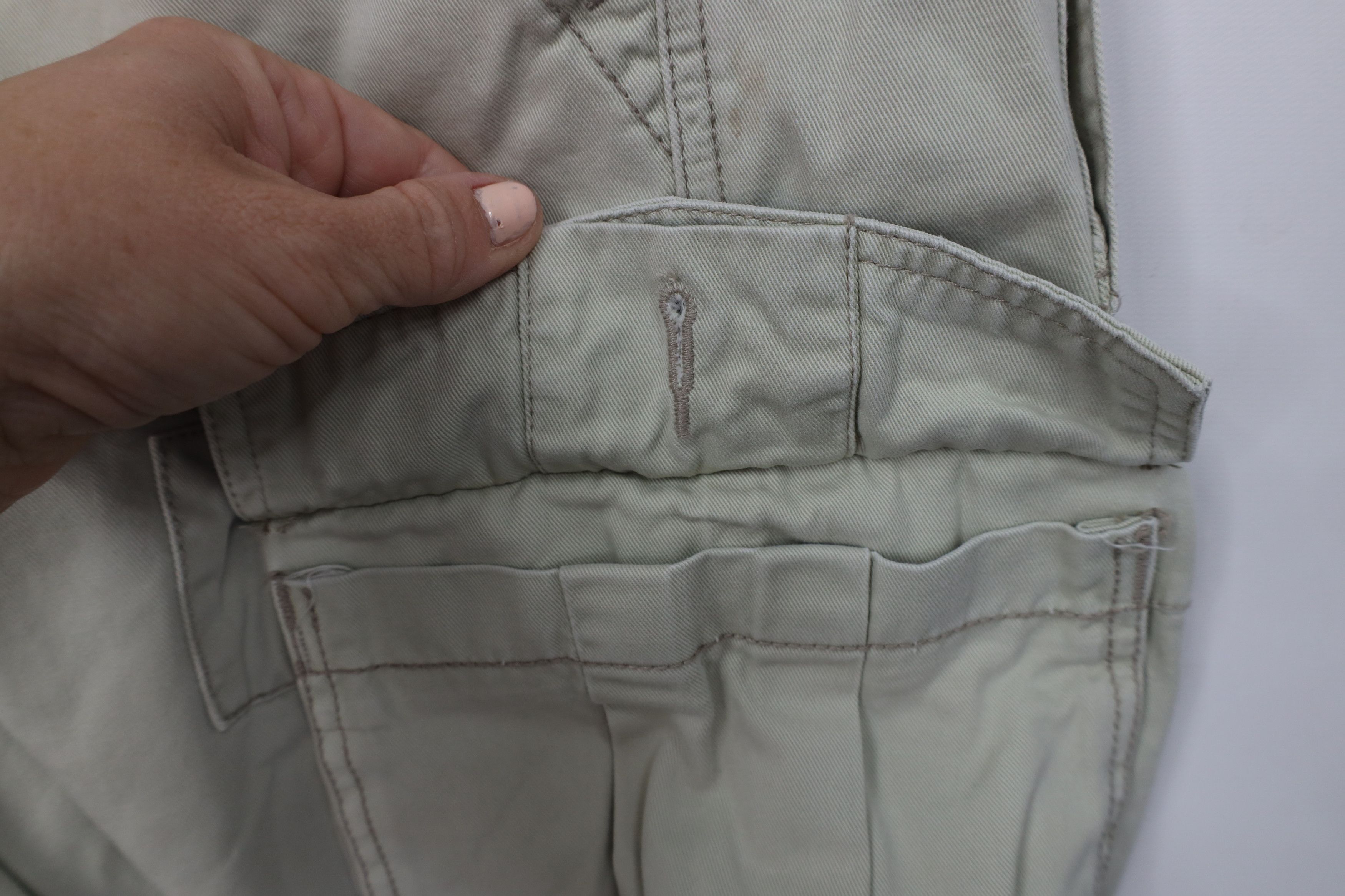 Levi's Vintage Y2K 2006 Levis Baggy Fit Cargo Shorts Beige Cotton Size US 36 / EU 52 - 11 Thumbnail