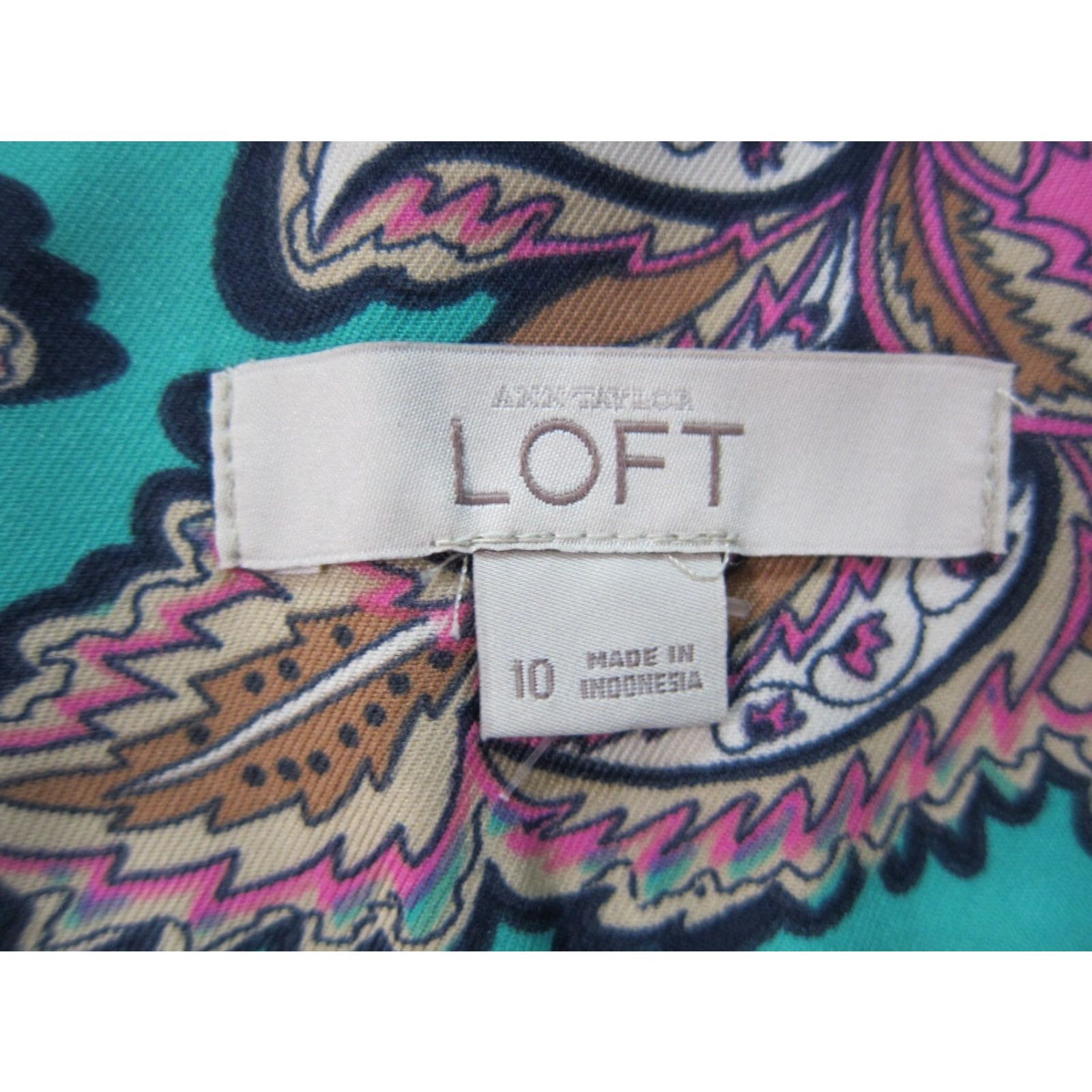 Ann Taylor Ann Taylor Loft Women Short Paint Pink Paisley Floral Pocket Pleated 10 Shoes? Size 32" / US 10 / IT 46 - 4 Thumbnail