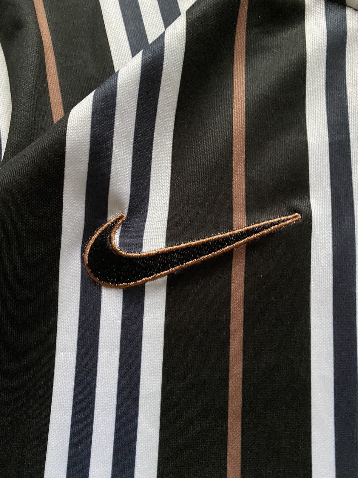 Nike × Vintage Rare 2021 Nike England & Burberry Concept Soccer Jersey Y2K Size US M / EU 48-50 / 2 - 5 Thumbnail