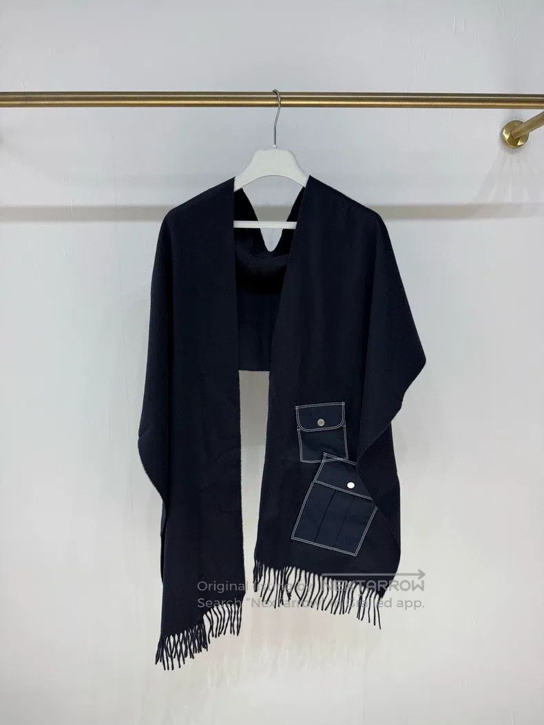 Hermes Hermes 100% Cashmere, Blue Pocket Scarf Shawl Size ONE SIZE - 1 Thumbnail