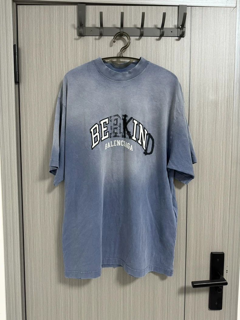 Balenciaga Balenciaga Gradient blue haze blue short sleeve Size US M / EU 48-50 / 2 - 1 Thumbnail