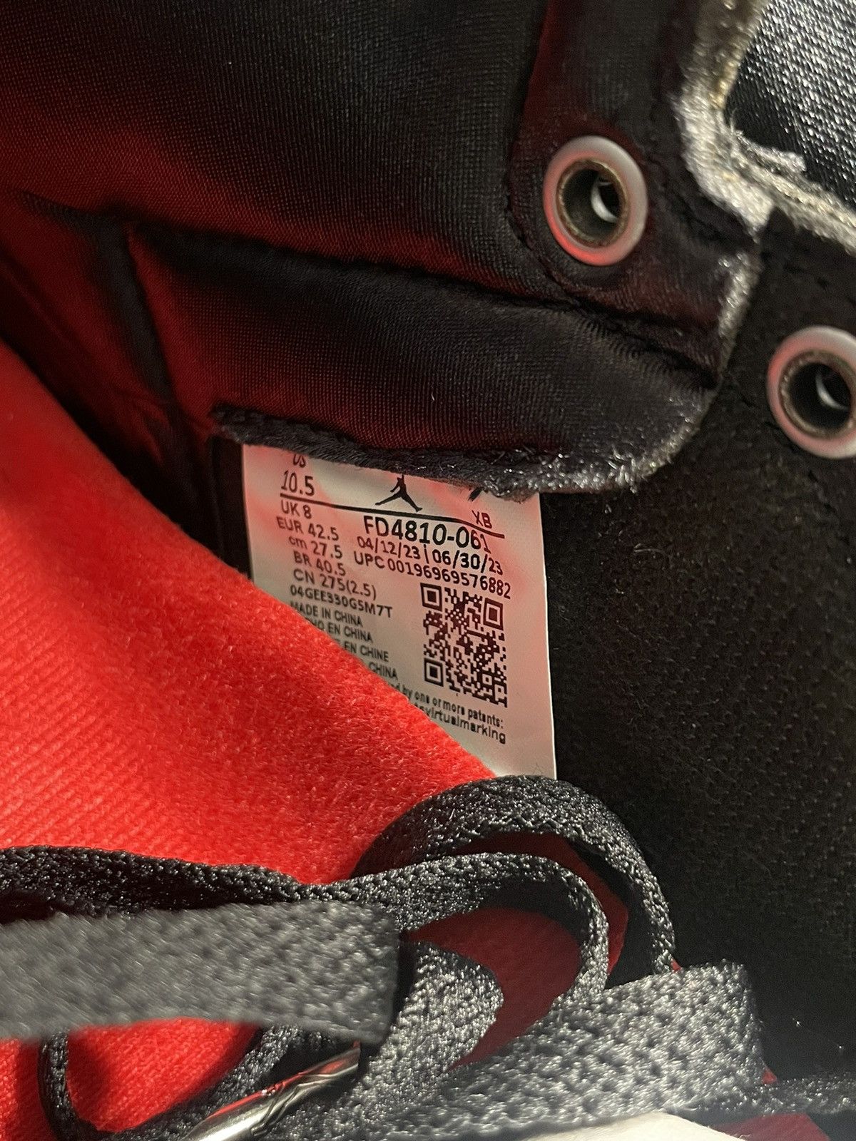 Jordan Brand × Nike Jordan 1 Satin Bred Size US 9 / EU 42 - 10 Thumbnail