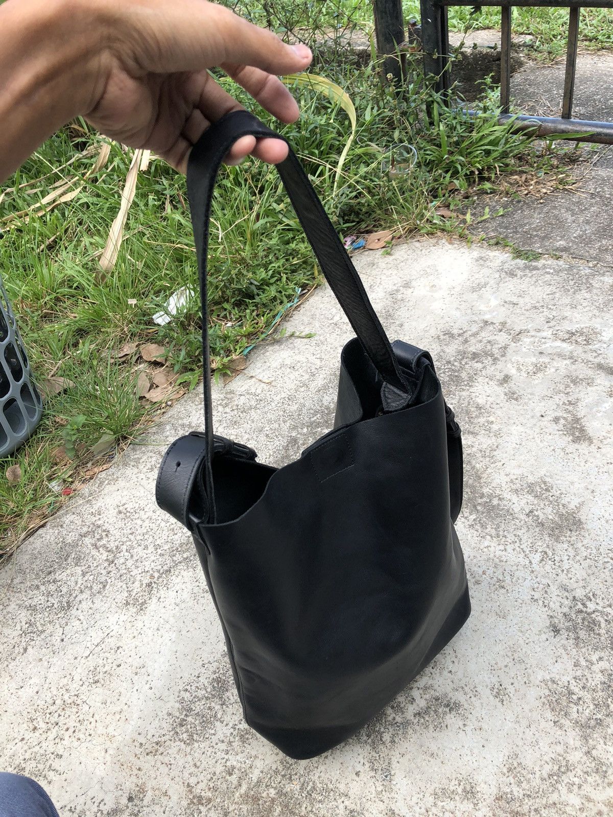 Genuine Leather ZAPPELIN LEATHER SLINGBAG/HANDCARRY BAG Size ONE SIZE - 3 Thumbnail