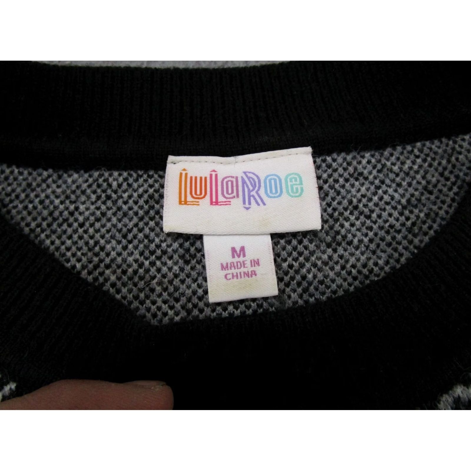 Vintage LuLaRoe Womens Geometric Knit Pullover Black White Stretch Size M Sweater Womens Pullover Size M / US 6-8 / IT 42-44 - 2 Thumbnail