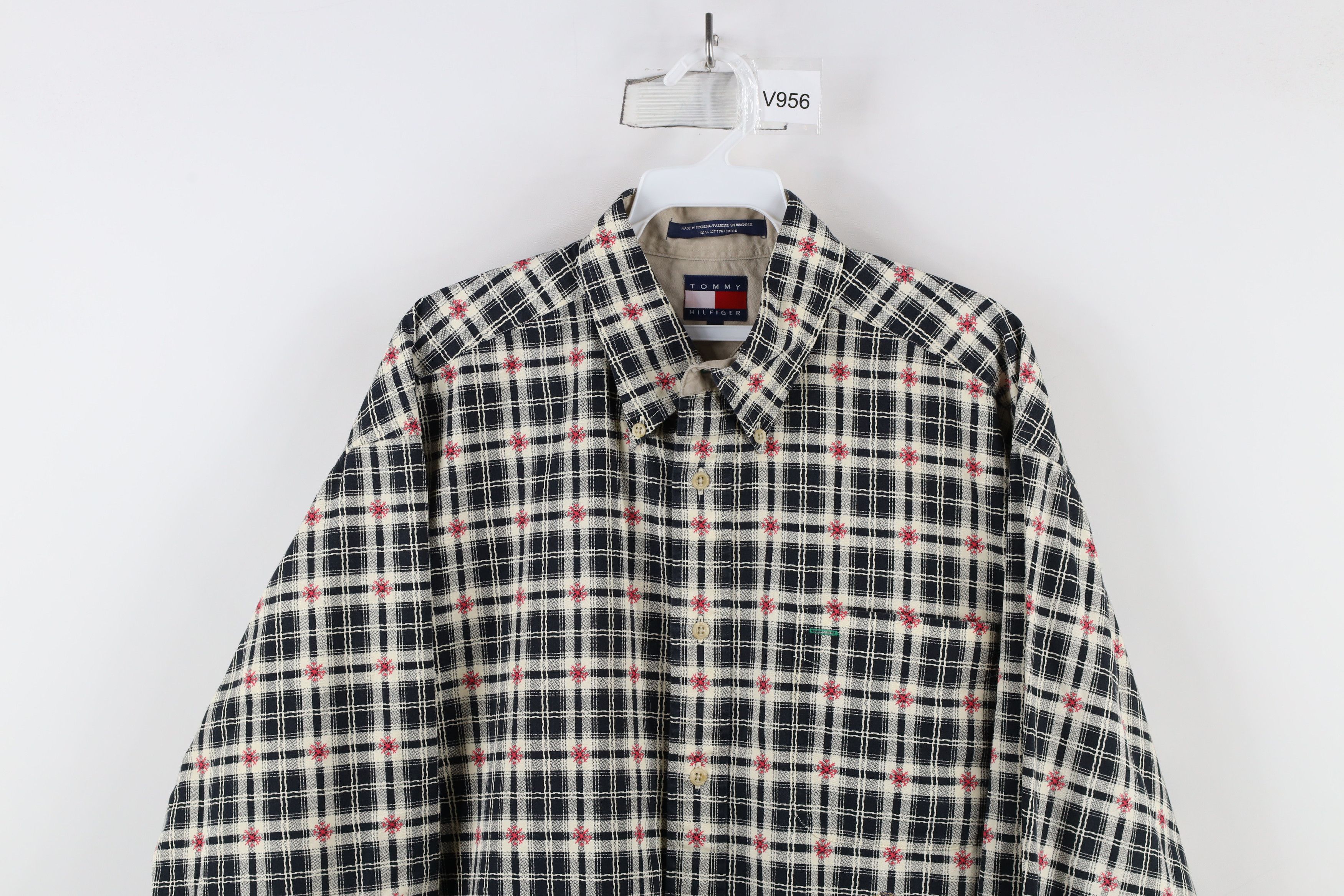 Tommy Hilfiger × Vintage Vintage 90s Tommy Hilfiger Snowflake Button Down Shirt Plaid Size US L / EU 52-54 / 3 - 2 Thumbnail