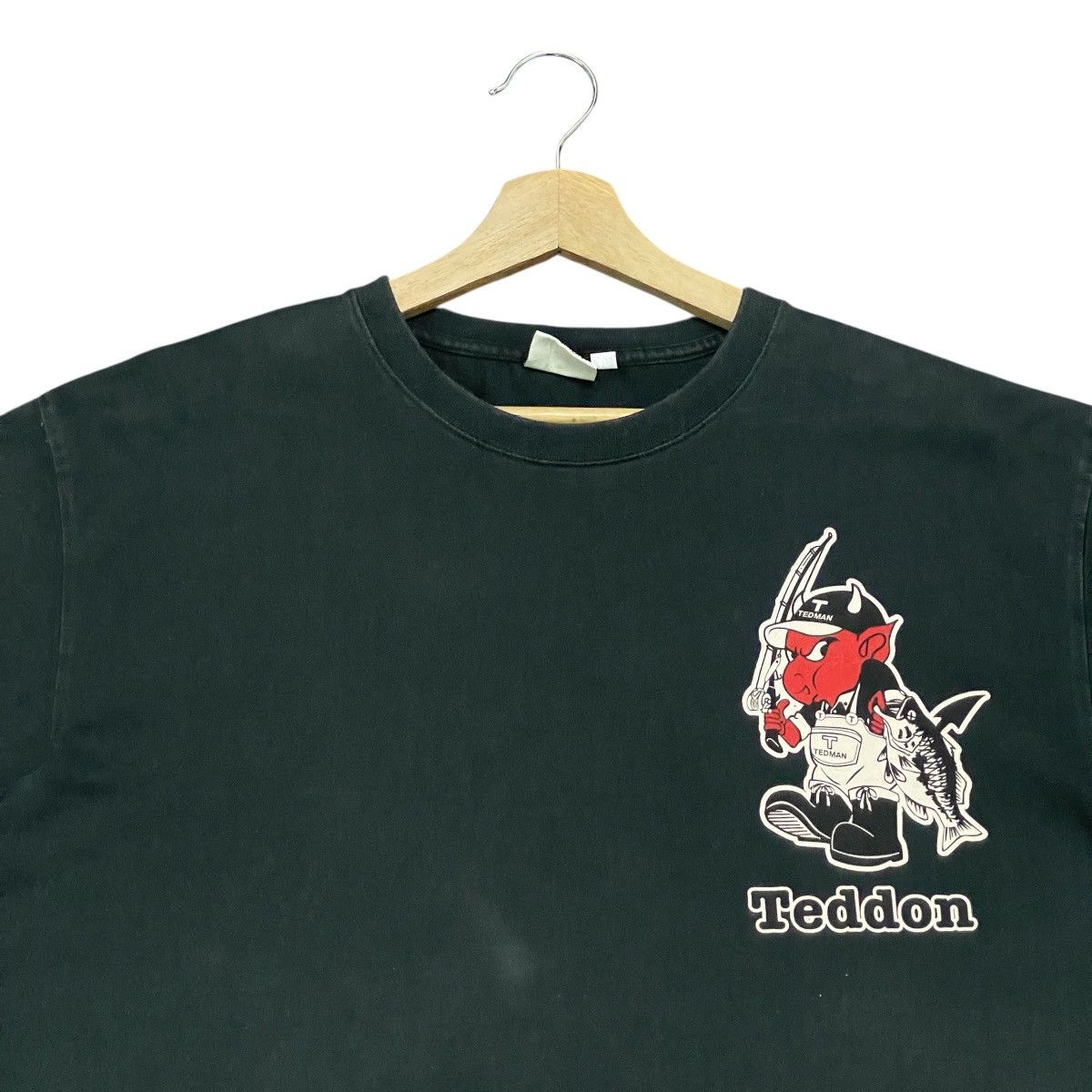 Tedman Vintage Ted Company Red Devil Bass Fishing Graphic T-Shirt Size US S / EU 44-46 / 1 - 15 Thumbnail