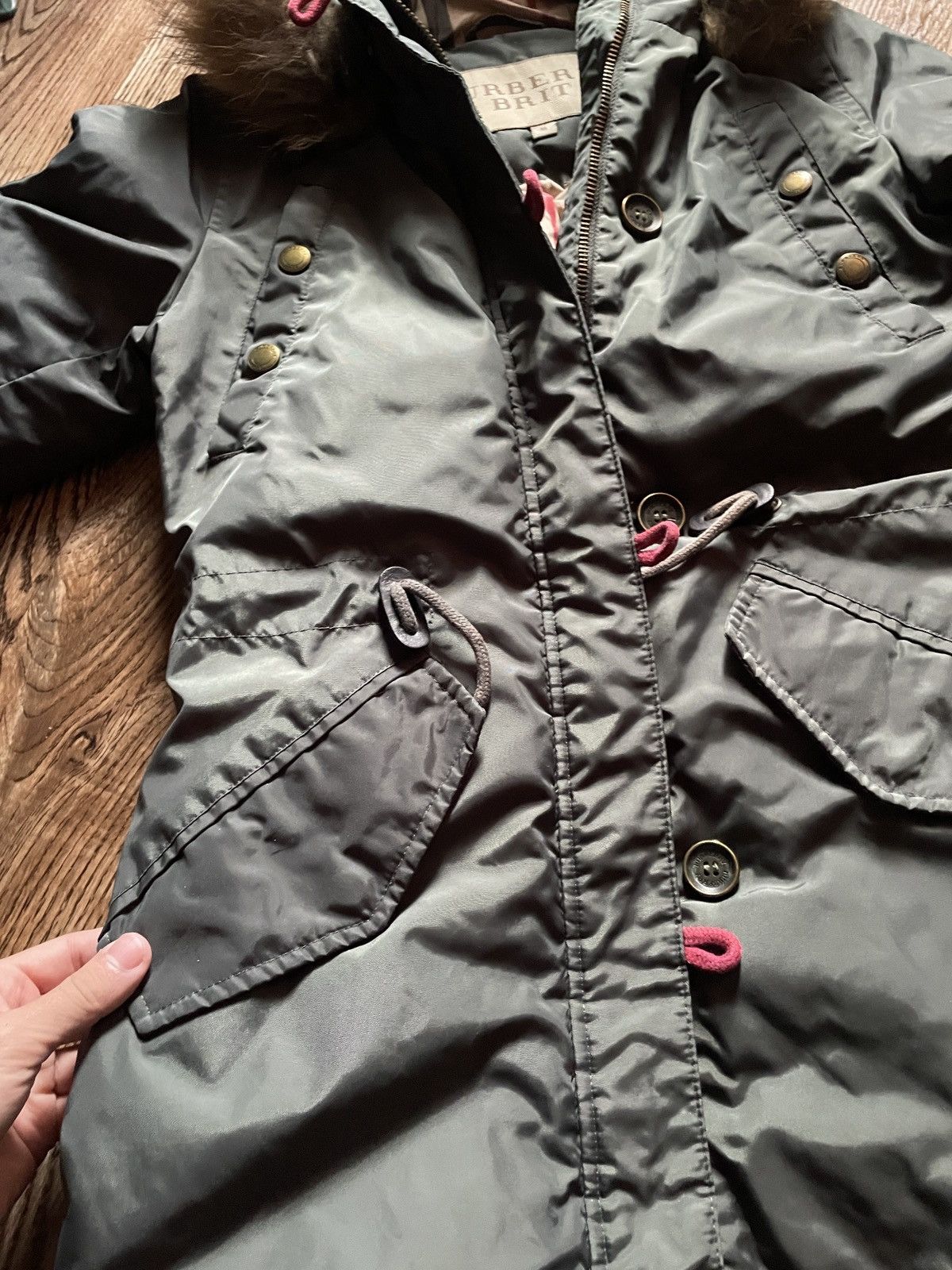 Burberry Burberry Brit Green Puffer Jacket Coat With Fur Size M / US 6-8 / IT 42-44 - 14 Thumbnail