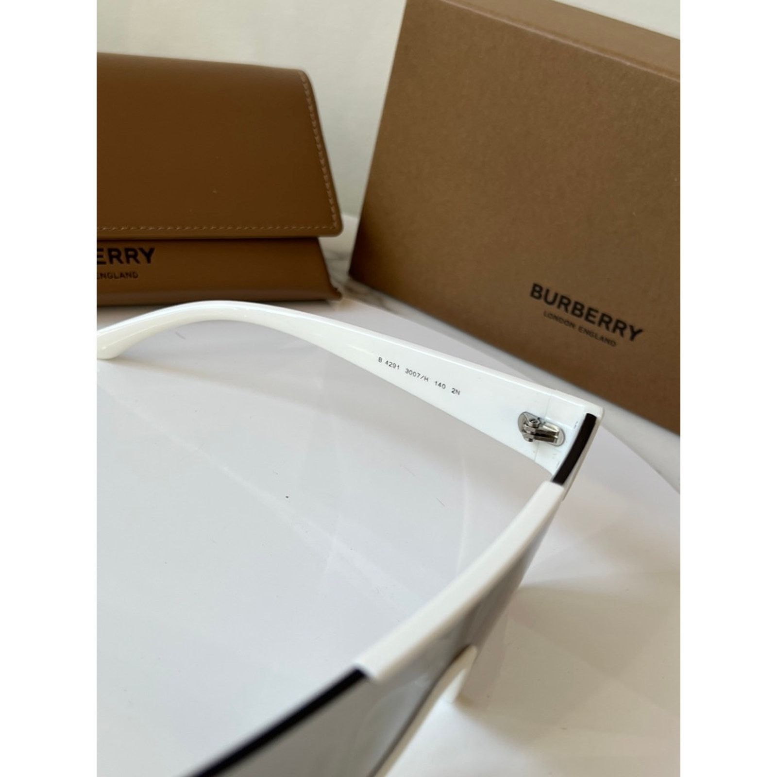 Burberry NEW Burberry BE4291 LOGO Shield Sunglasses in Mirror Lens Size ONE SIZE - 8 Thumbnail