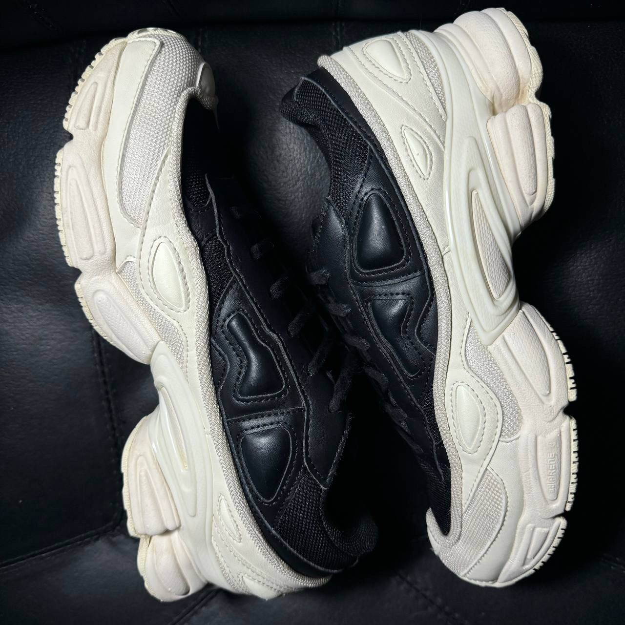 Adidas × Raf Simons 6,5us Adidas Raf Simons Ozweego Cream White Size US 6.5 / EU 39-40 - 5 Thumbnail