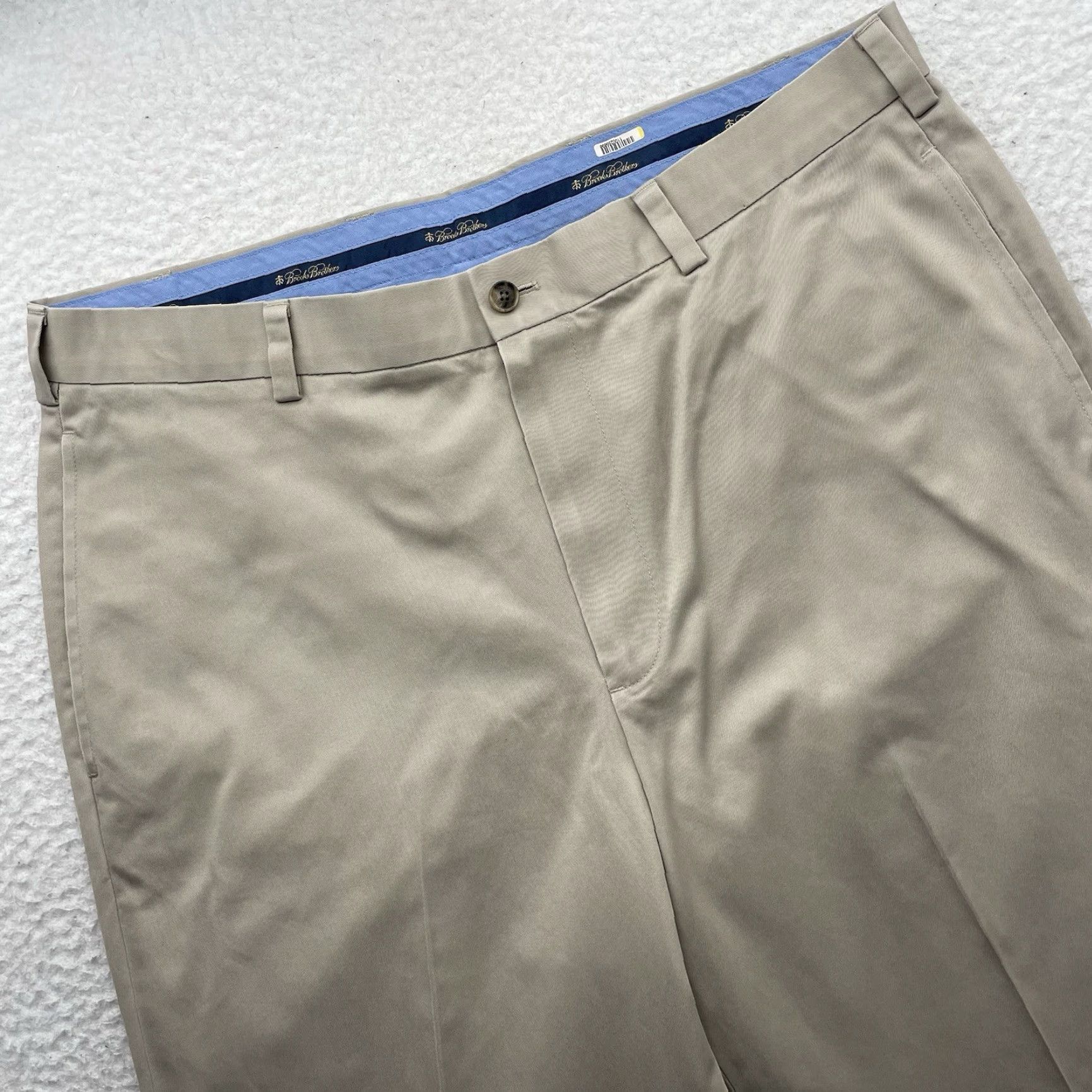 Brooks Brothers Brooks Brothers Chino Pants Mens 36x31 Hudson Light Weight Creased / Beige / Twill / Regular Fit / Flat Front / Button ZIP / Pants / Men Size US 36 / EU 52 - 2 Thumbnail