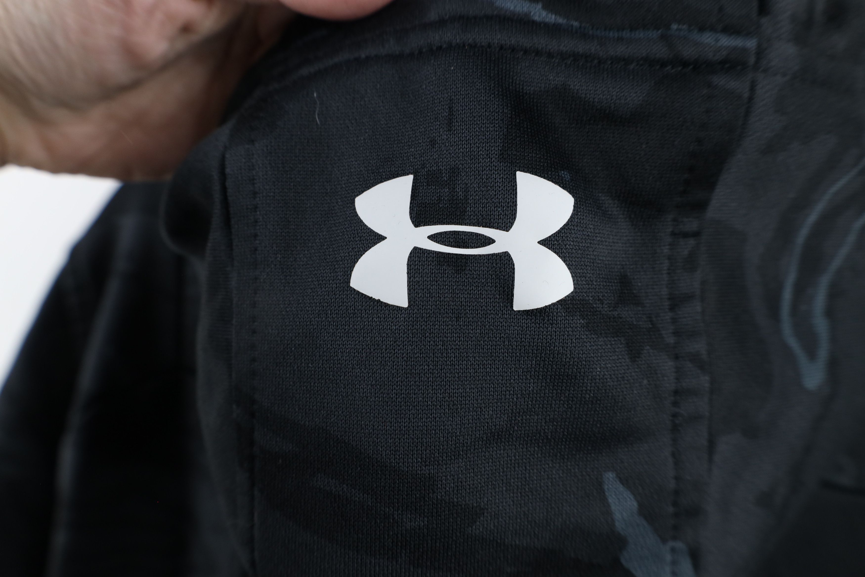 Under Armour × Vintage Under Armour Hunt Camouflage Hoodie Sweatshirt Black Size US M / EU 48-50 / 2 - 11 Thumbnail