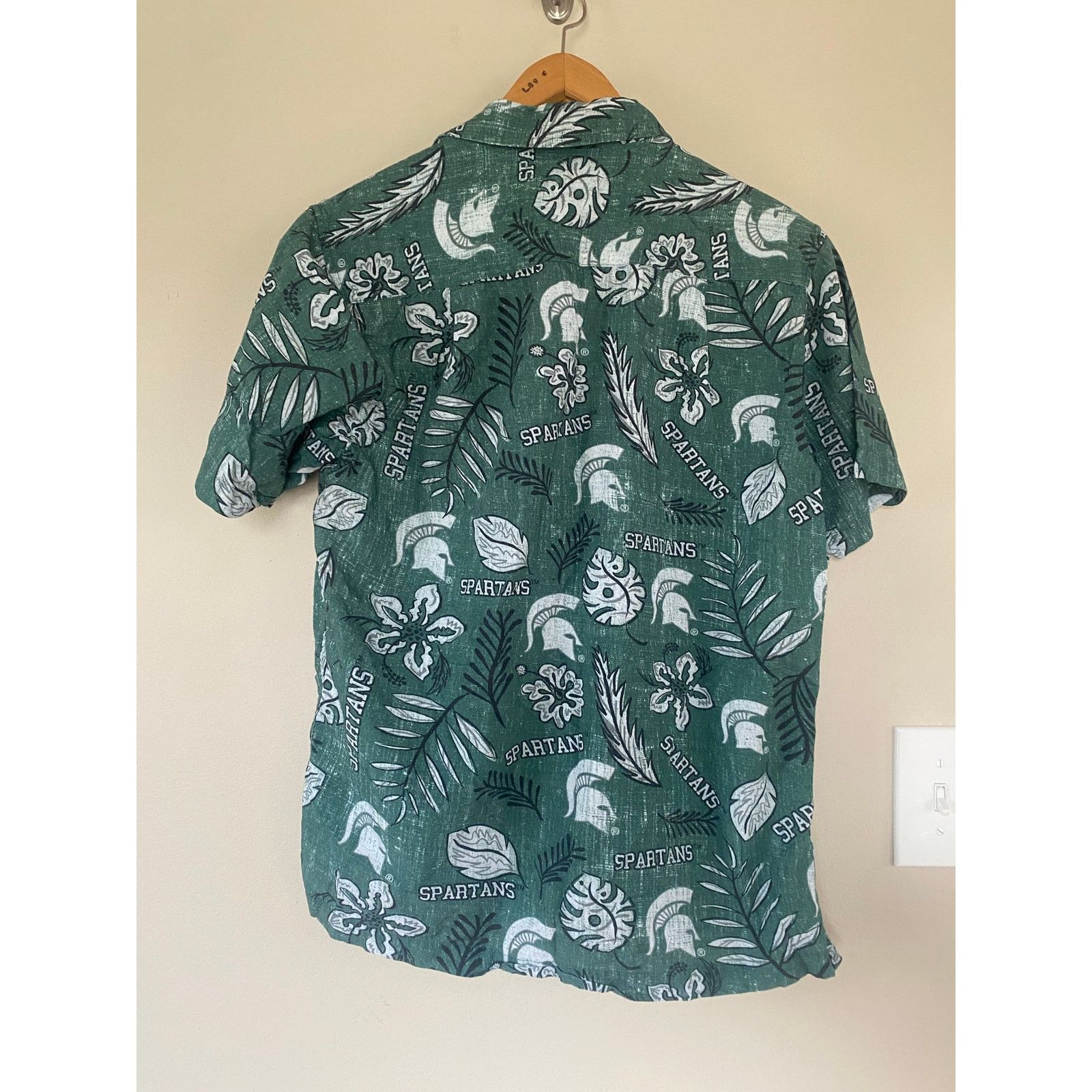 NCAA Wes & Willy M Cabana Boy Hawaiian Shirt Michigan State Size US M / EU 48-50 / 2 - 3 Thumbnail