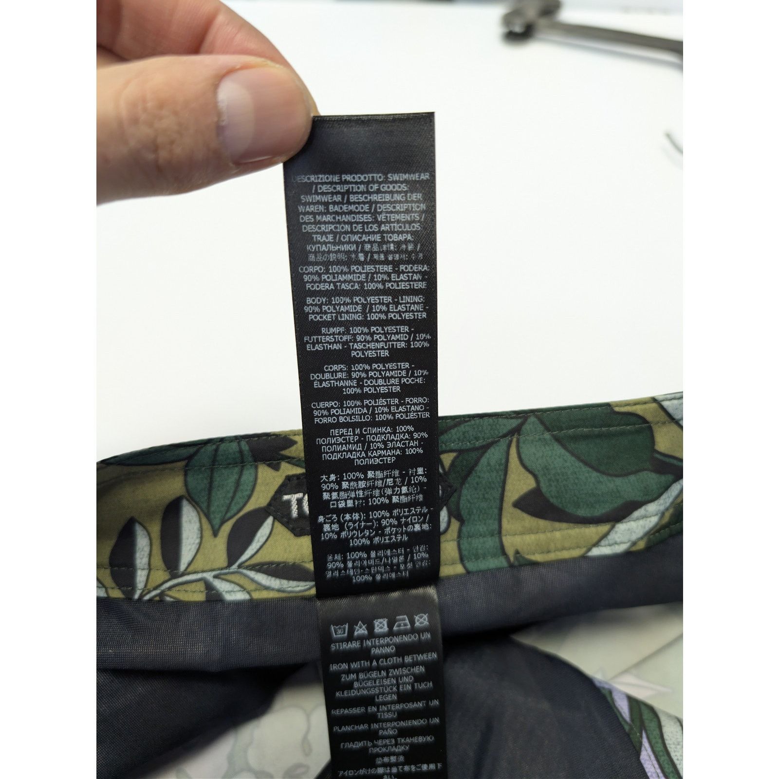Tom Ford o1rshd1 Jungle Floral Swim Shorts in green Size US 34 / EU 50 - 19 Thumbnail