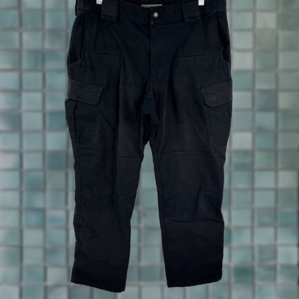 Vintage 5.11 Tactical Full Cargo Double Knee Pants Mens 34 X32 Black Ripstop Jeans Cargo Pocket 5-Pocket Design Regular Mens Size US 34 / EU 50 - 1 Thumbnail