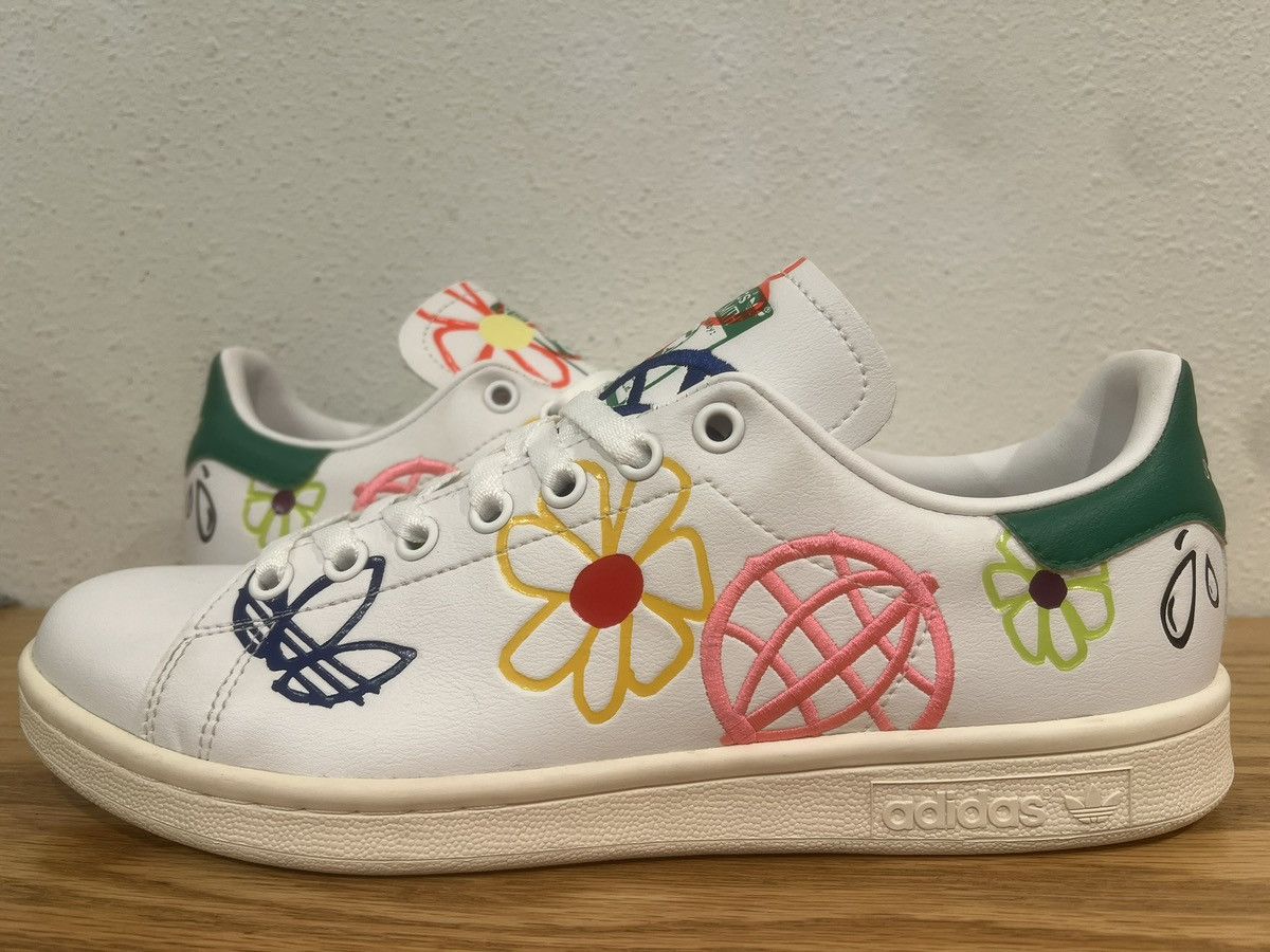 Adidas Adidas Stan Smith Large Doodles Women's size 9 FX5653 Size US 9 / IT 39 - 1 Thumbnail