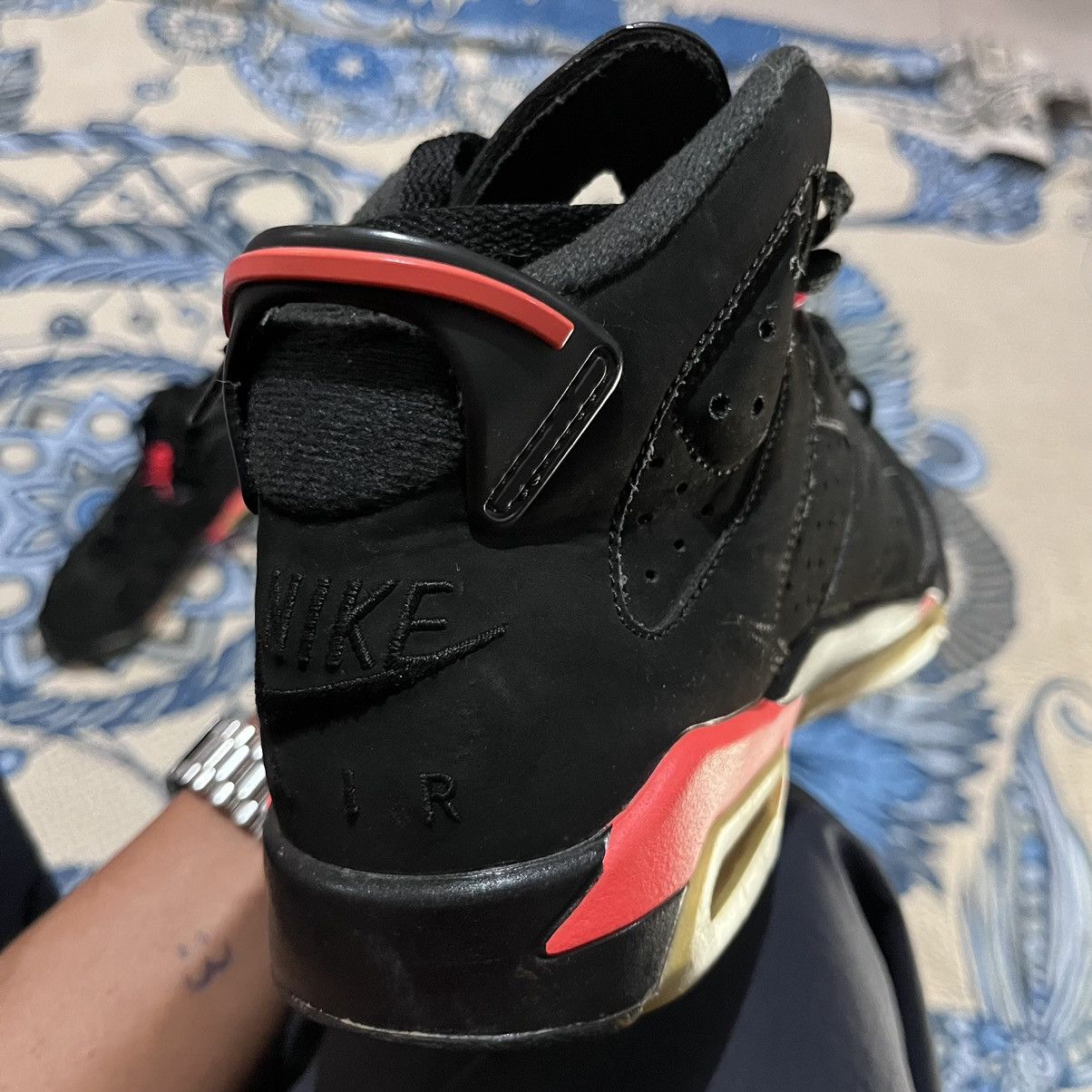 Nike AIR JORDAN VI RETRO 2018 BLACK INFRARED Size US 6 / IT 36 - 2 Thumbnail