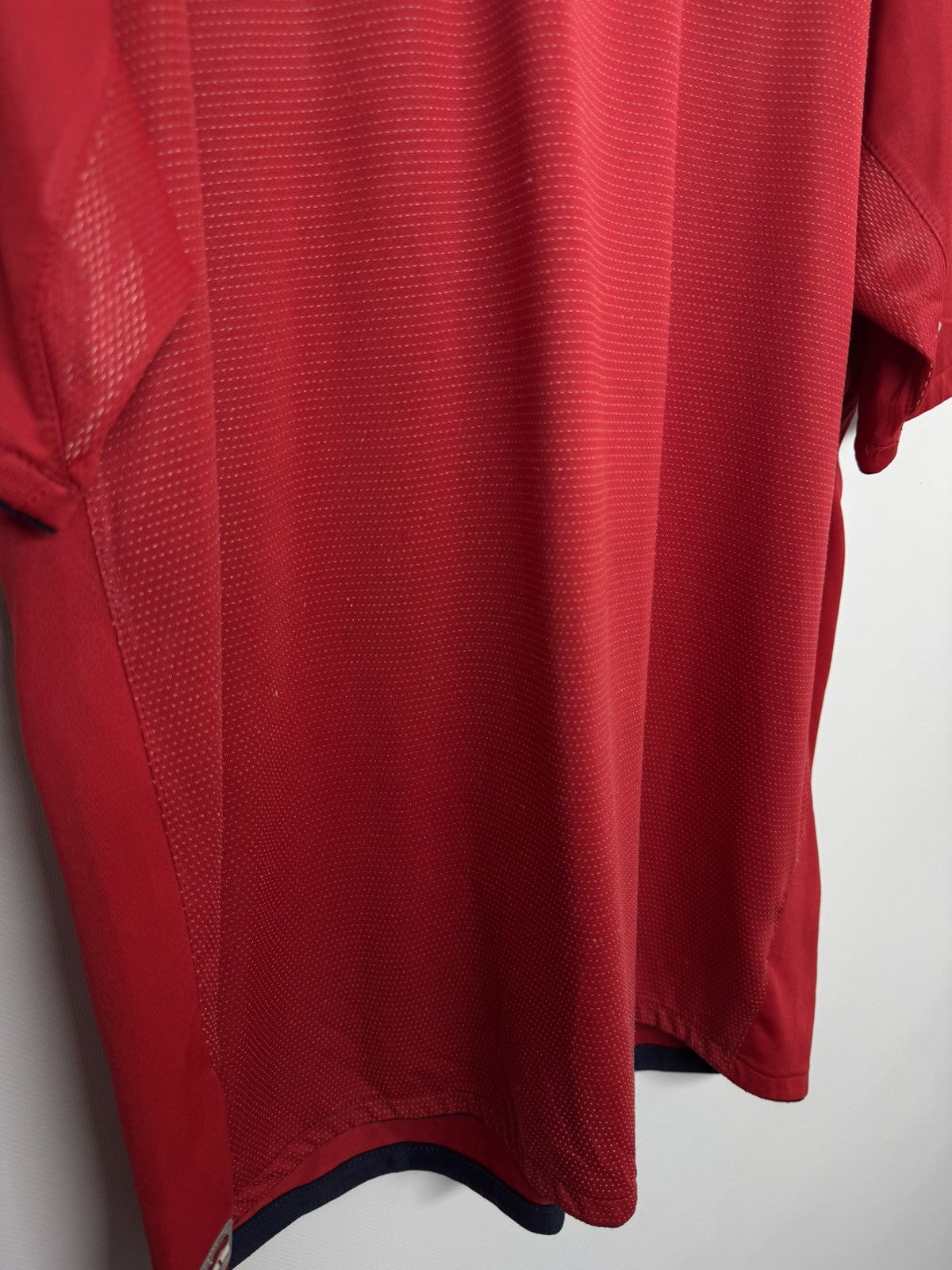 Umbro Vintage ENGLAND 2004 AWAY FOOTBALL SHIRT SOCCER JERSEY UMBRO Size US M / EU 48-50 / 2 - 8 Thumbnail