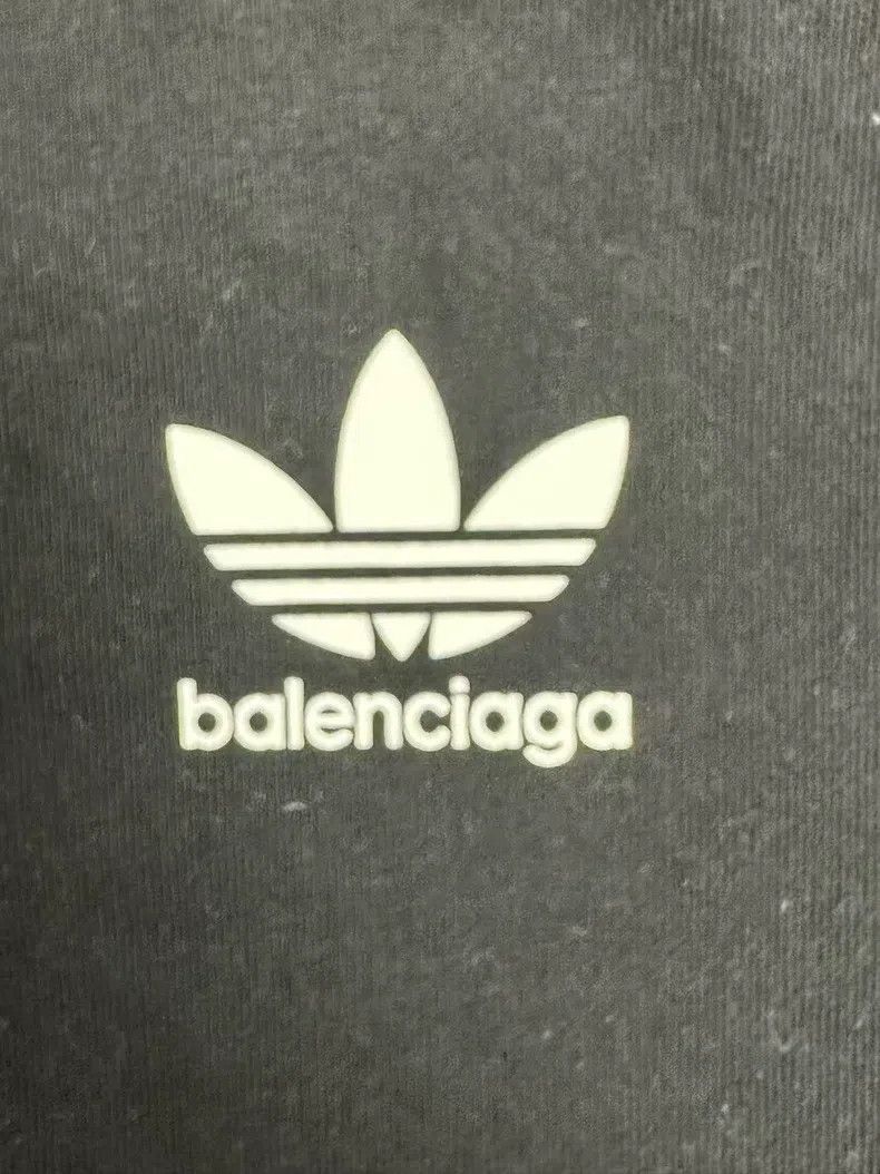 Balenciaga Balenciaga Printed Loose Fit Round Neck Pullover T-Shirt Size US M / EU 48-50 / 2 - 3 Thumbnail
