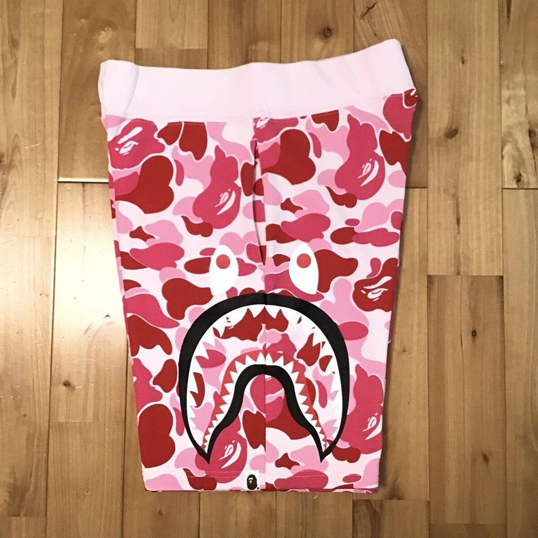 Bape BAPE ABC camo Pink Side Shark sweat shorts APE ★size M Size US 32 / EU 48 - 4 Thumbnail
