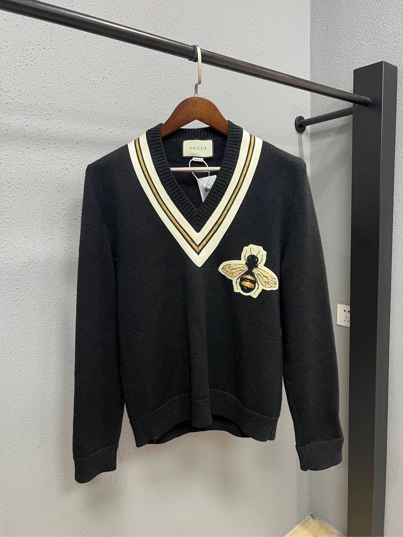 Gucci gucci black sweater with bee motif Size S / US 4 / IT 40 - 1 Thumbnail