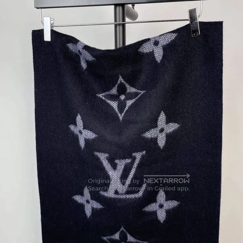 Louis Vuitton Louis Vuitton Blue and black printed cashmere double tasse Size ONE SIZE - 6 Thumbnail