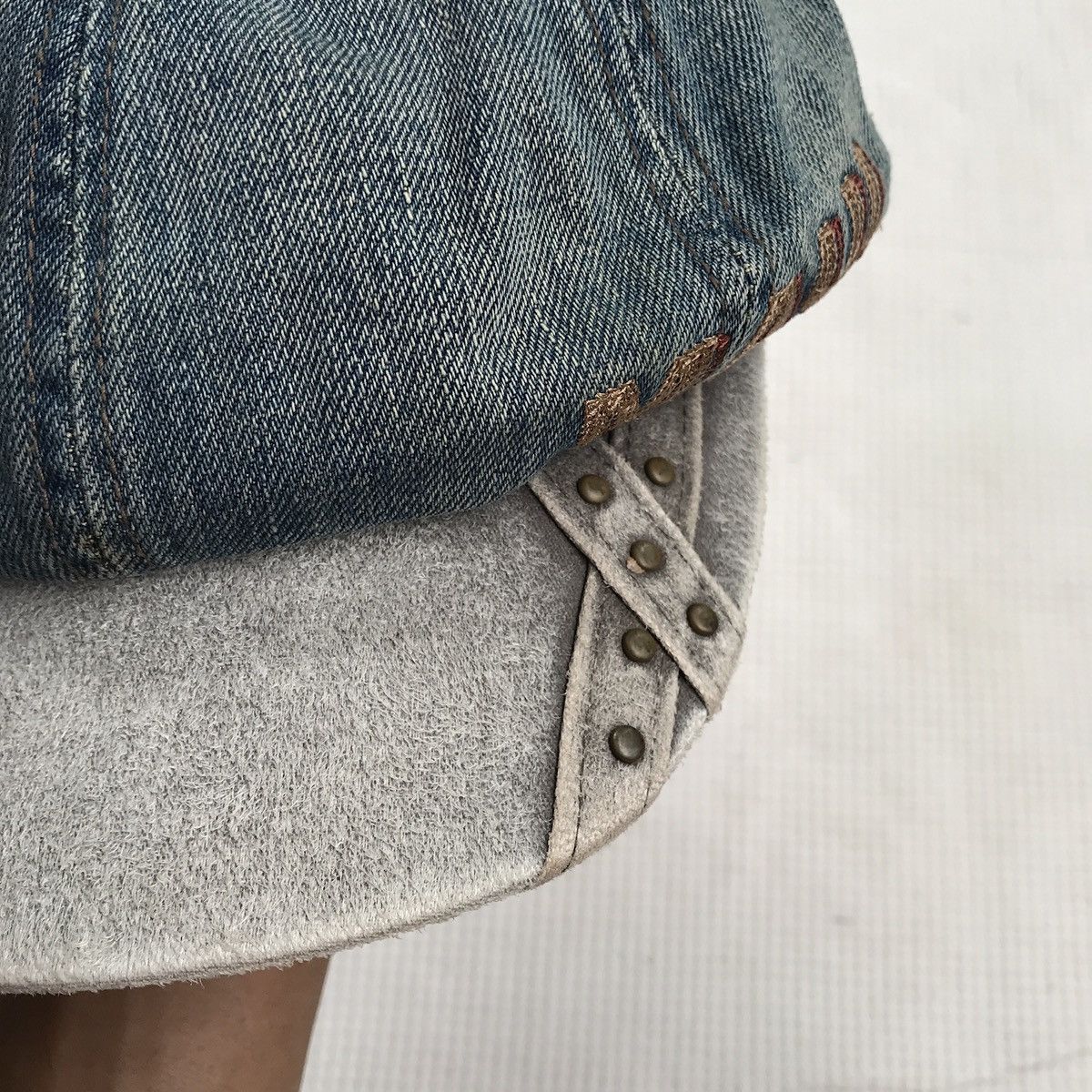 Unsound Rags UNIQUE. Wash denim newsboy by maui and sons Size ONE SIZE - 7 Thumbnail