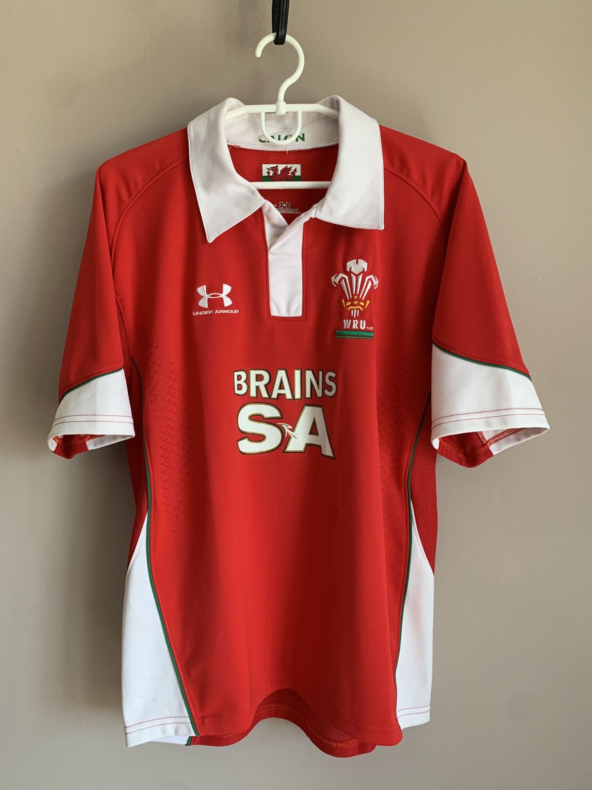 Under Armour Wales 2008 Home Rugby Union Shirt Under Armour Jersey Sz M Size US M / EU 48-50 / 2 - 1 Thumbnail