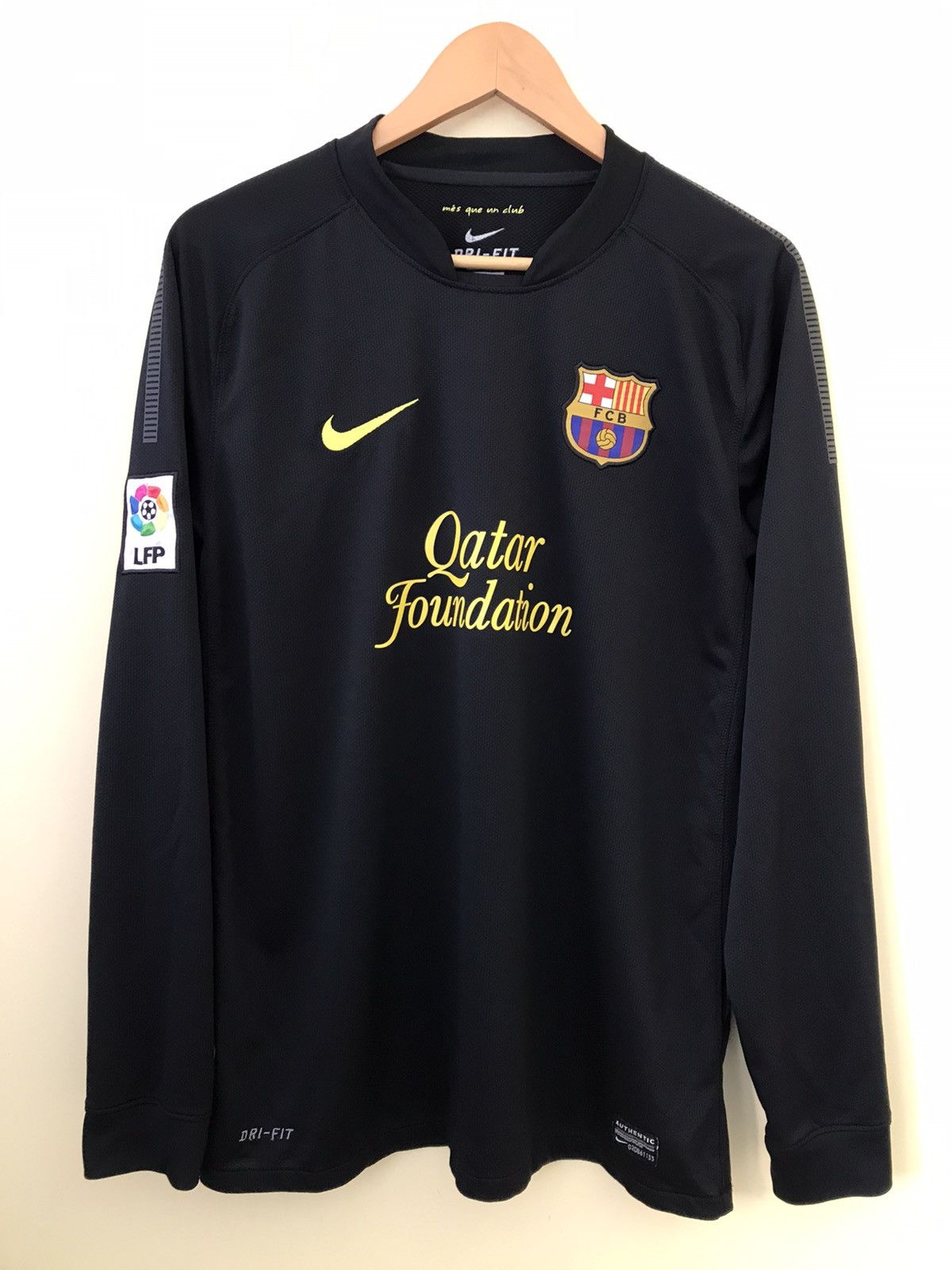 Pre-owned F C Barcelona X Nike Barcelona Fc 2011 2012 Nike Away Long Sleeve Soccer Jersey In Black