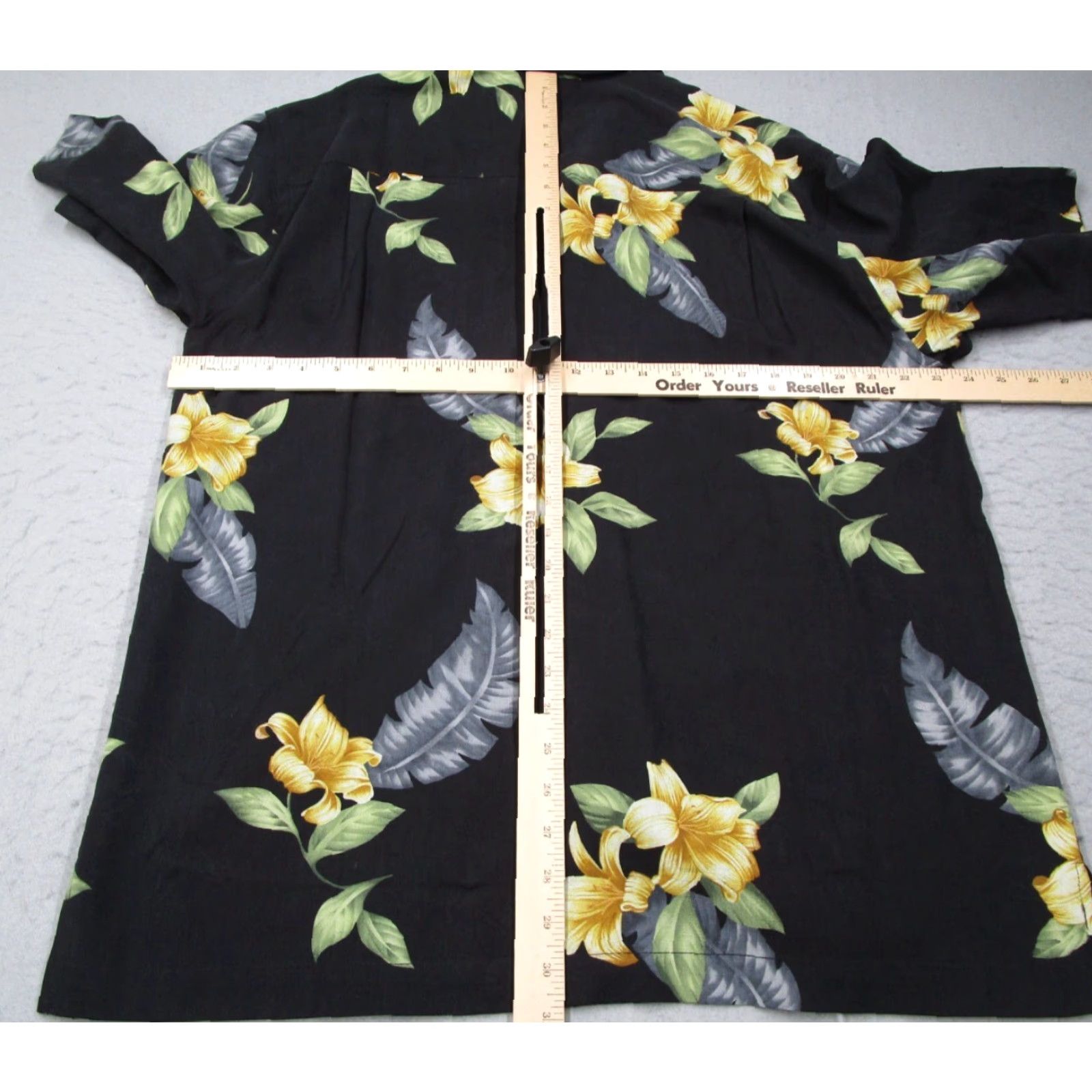 Tommy Bahama Tommy Bahama Shirt Mens Large Black Silk Bordeaux Blooms Button Up Hawaiian Shirt Size US L / EU 52-54 / 3 - 5 Thumbnail