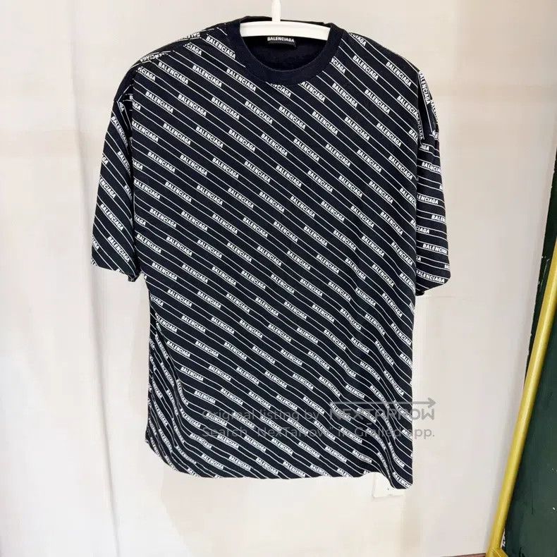 Balenciaga Balenciaga Black Full Print Bulletproof Vest Short Sleeve Size US S / EU 44-46 / 1 - 1 Thumbnail