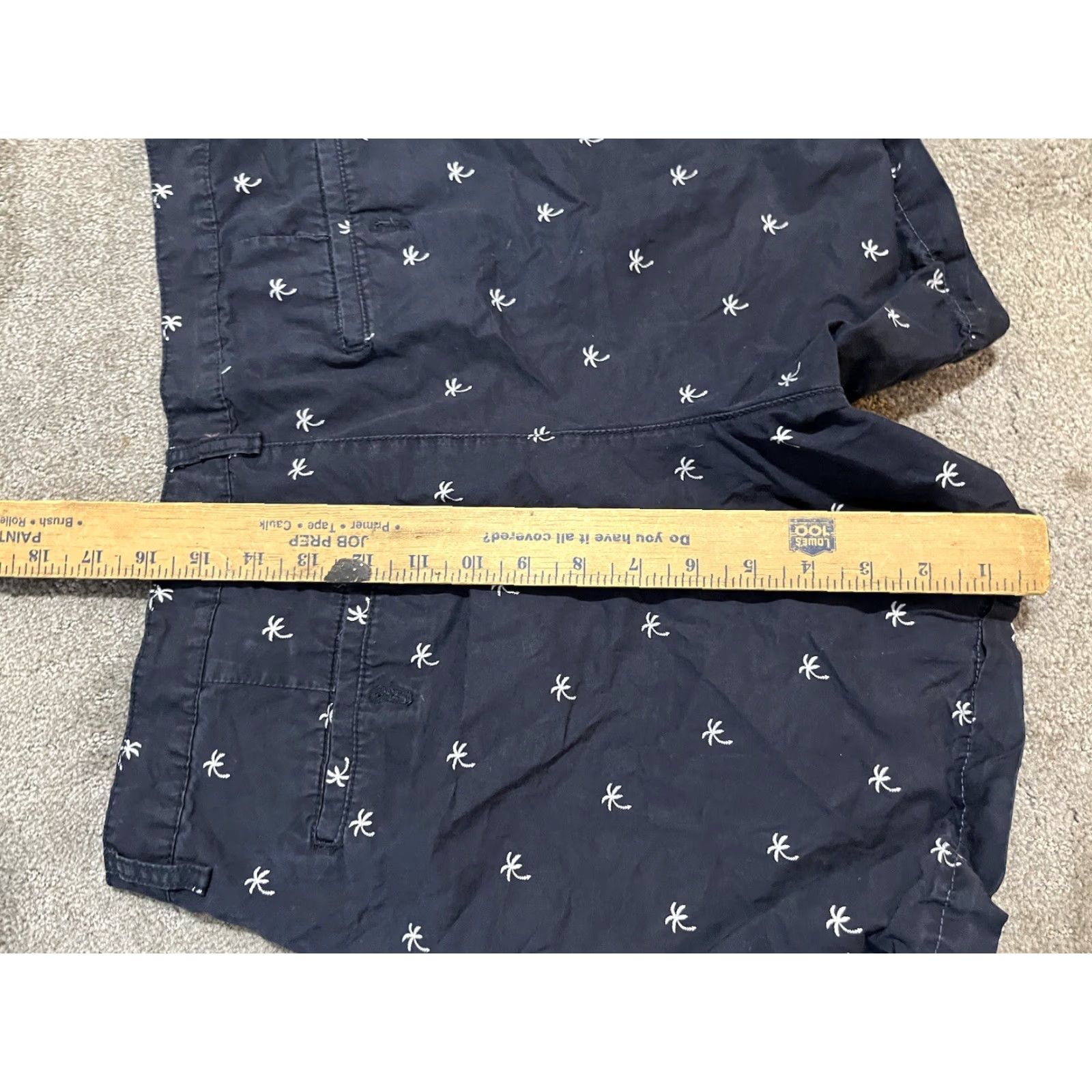 H&M H&M Chino Shorts Palm Tree Print Navy Blue Sz 33R Mens Size US 33 - 4 Thumbnail