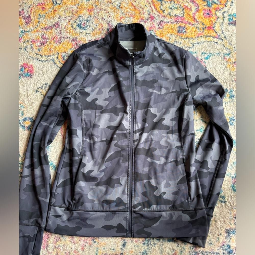 Designer Women Lolë grey camouflage vest Size M / US 6-8 / IT 42-44 - 1 Thumbnail